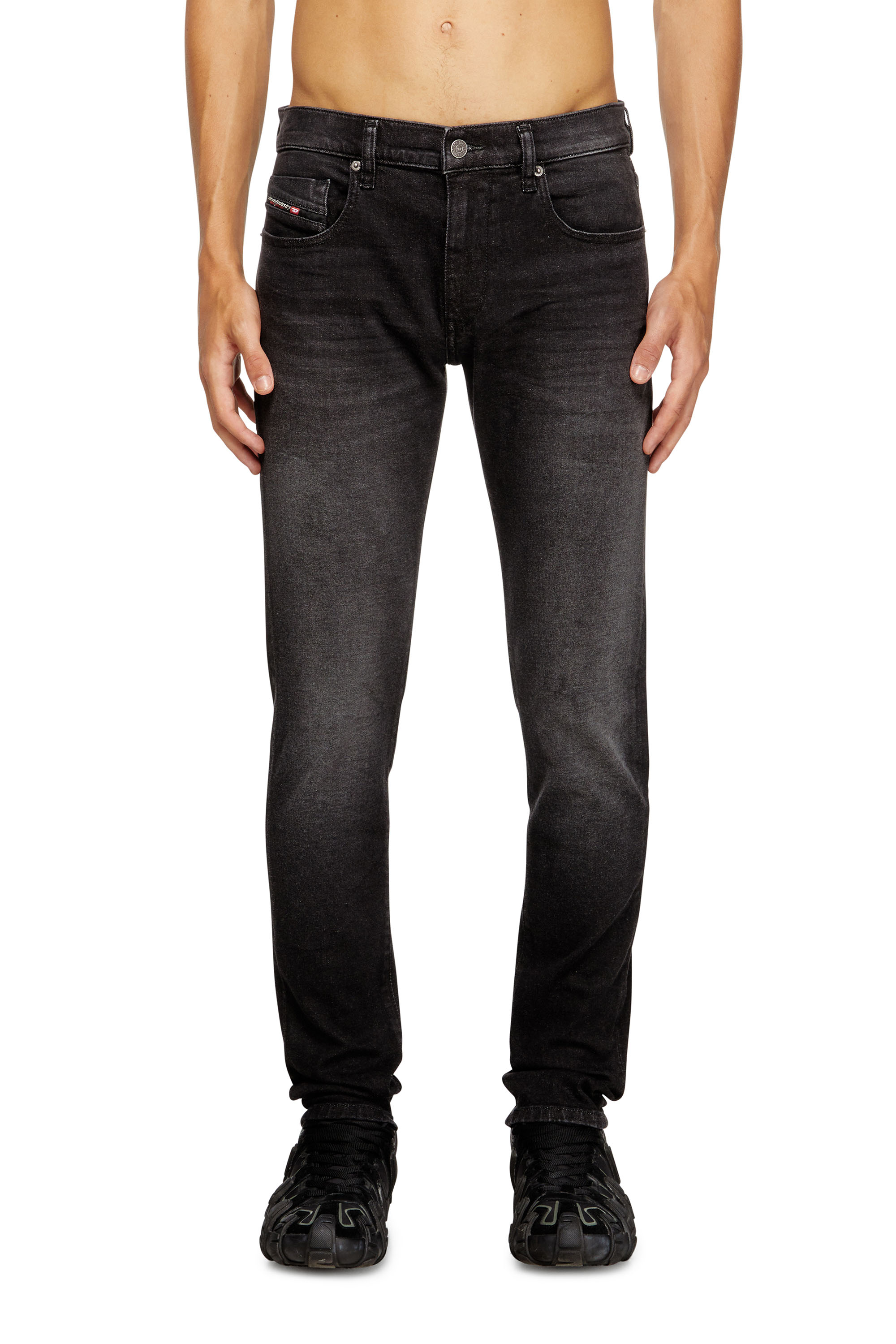 Diesel - Slim Jeans 2019 D-Strukt 0DBDT Uomo, Nero/Grigio scuro - Image 1