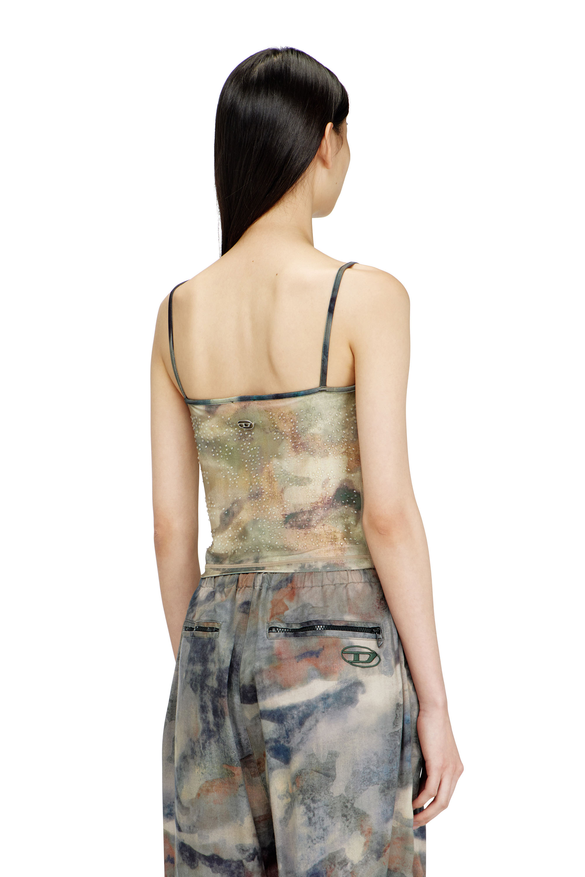 Diesel - T-IPLU, Top aderente in nylon con stampa camouflage all-over e dettagli in cristallo Donna in Verde - 4
