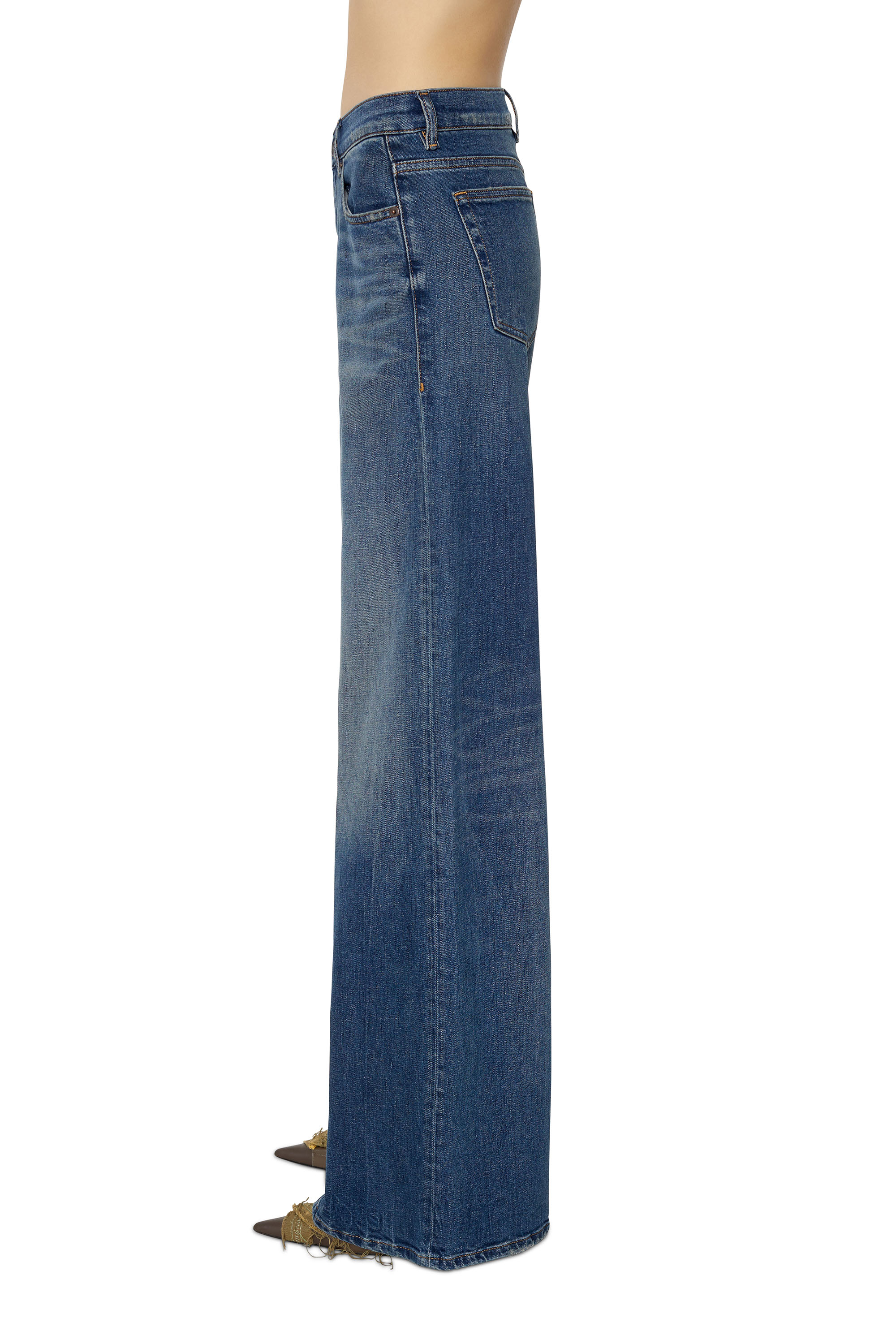 Diesel - 1978 D-Akemi 09E66 Bootcut and Flare Jeans, Blu Scuro - Image 4
