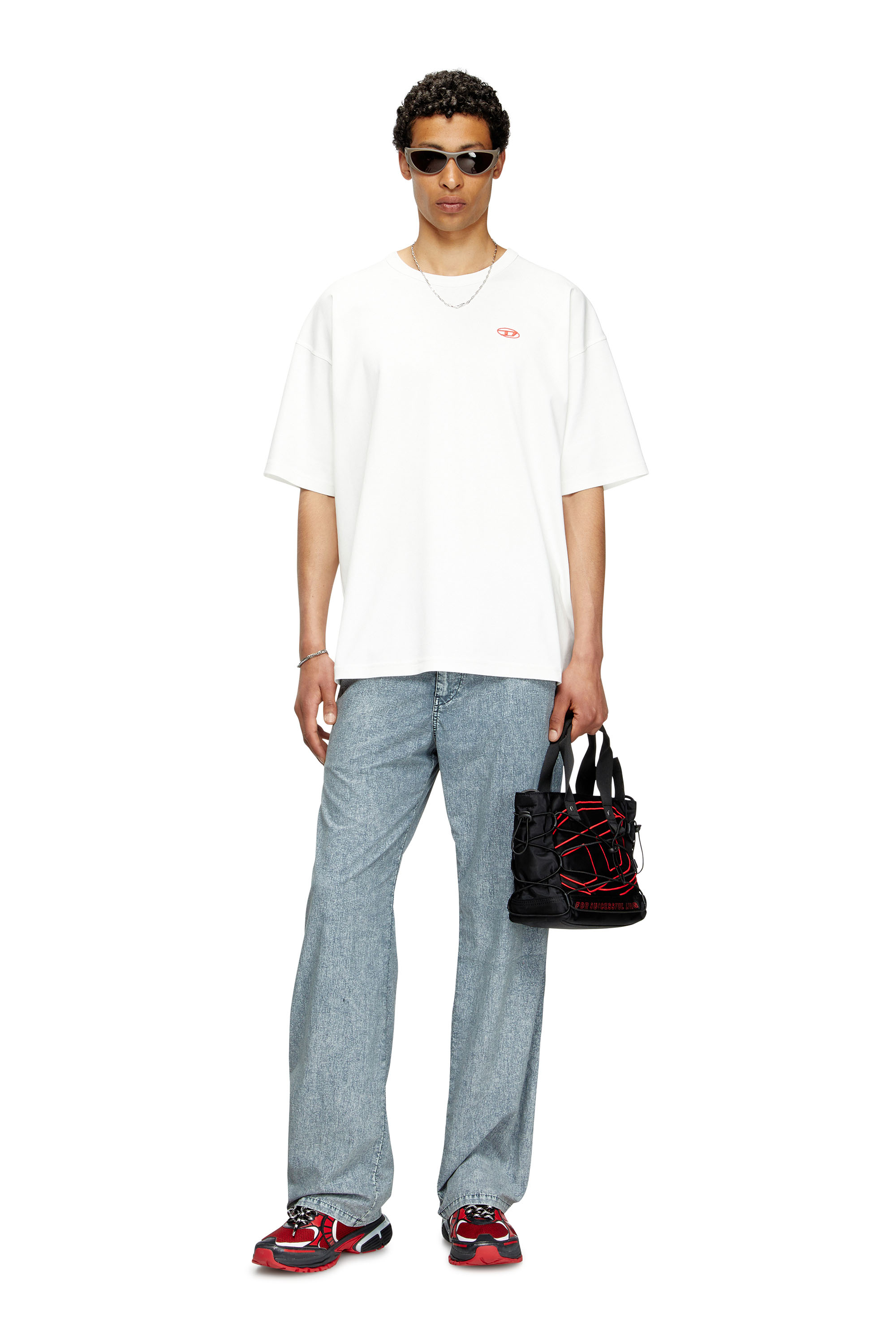 Diesel - T-BOXT-T6, T-shirt con logo Oval D rosso Uomo in Bianco - 2