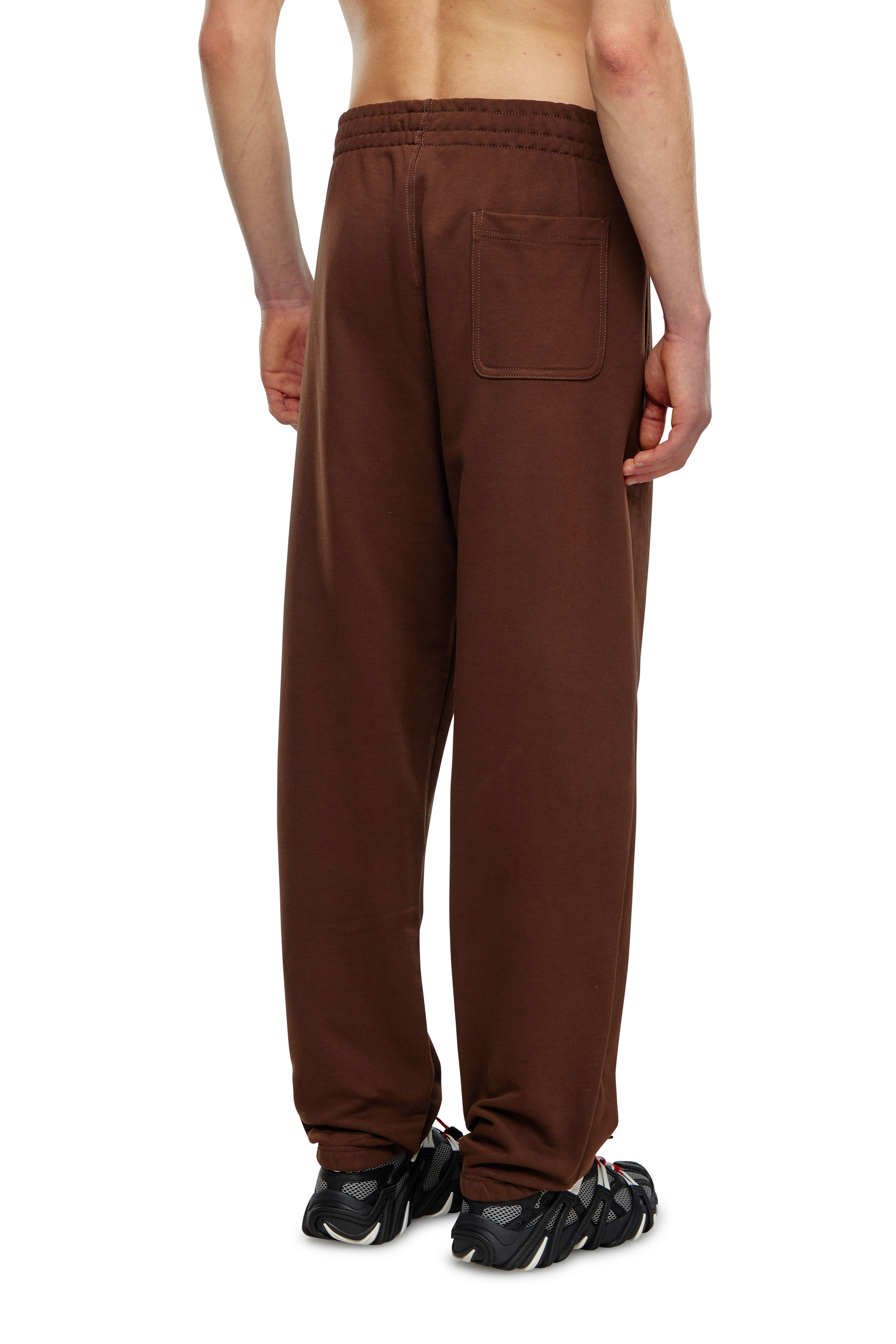 Diesel - P-MARKY-D, Pantaloni tuta con patch D ricamato Uomo in Marrone - 4