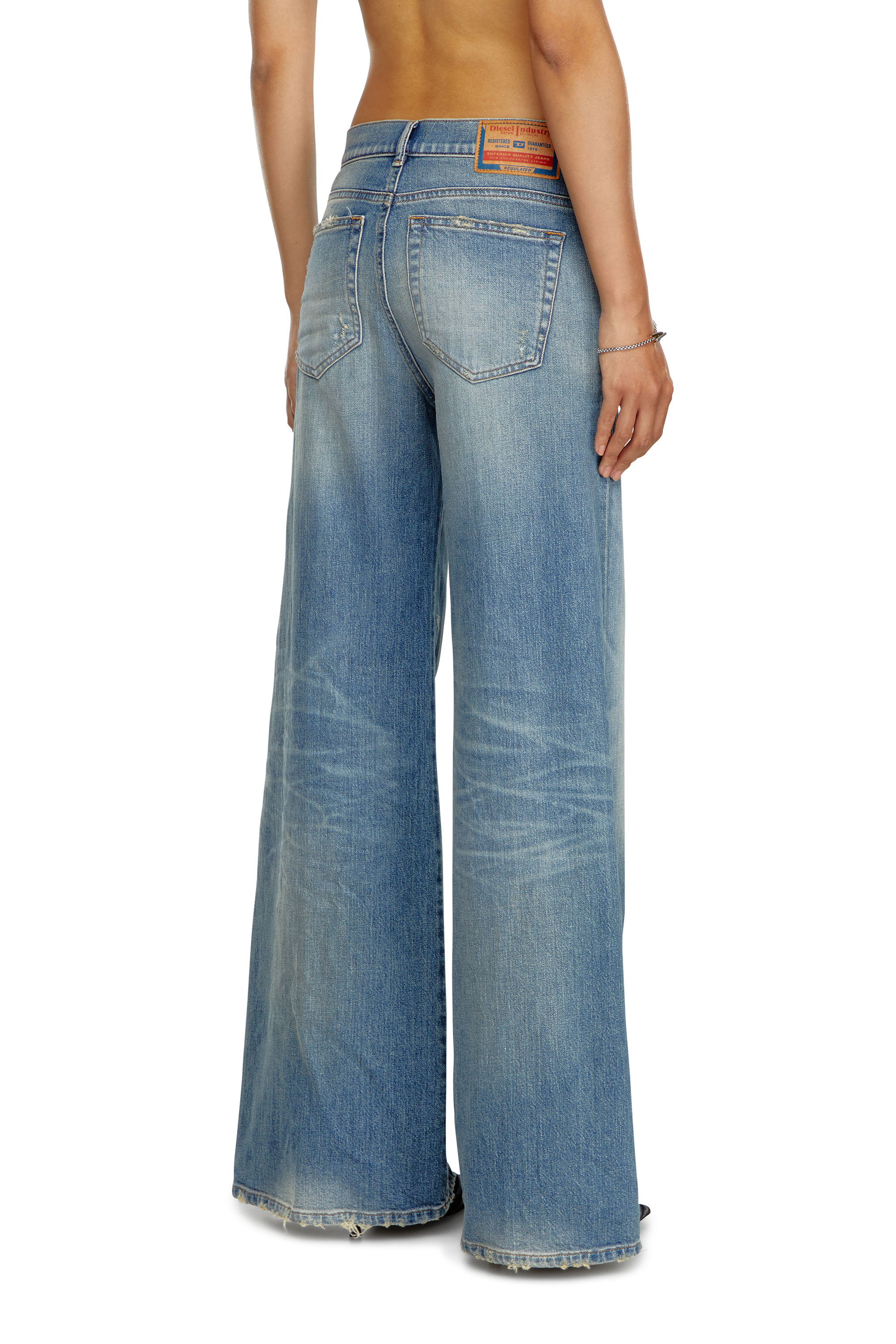 Diesel - Flare Jeans 1978 D-Akemi 09J44 Donna, Blu medio - Image 4