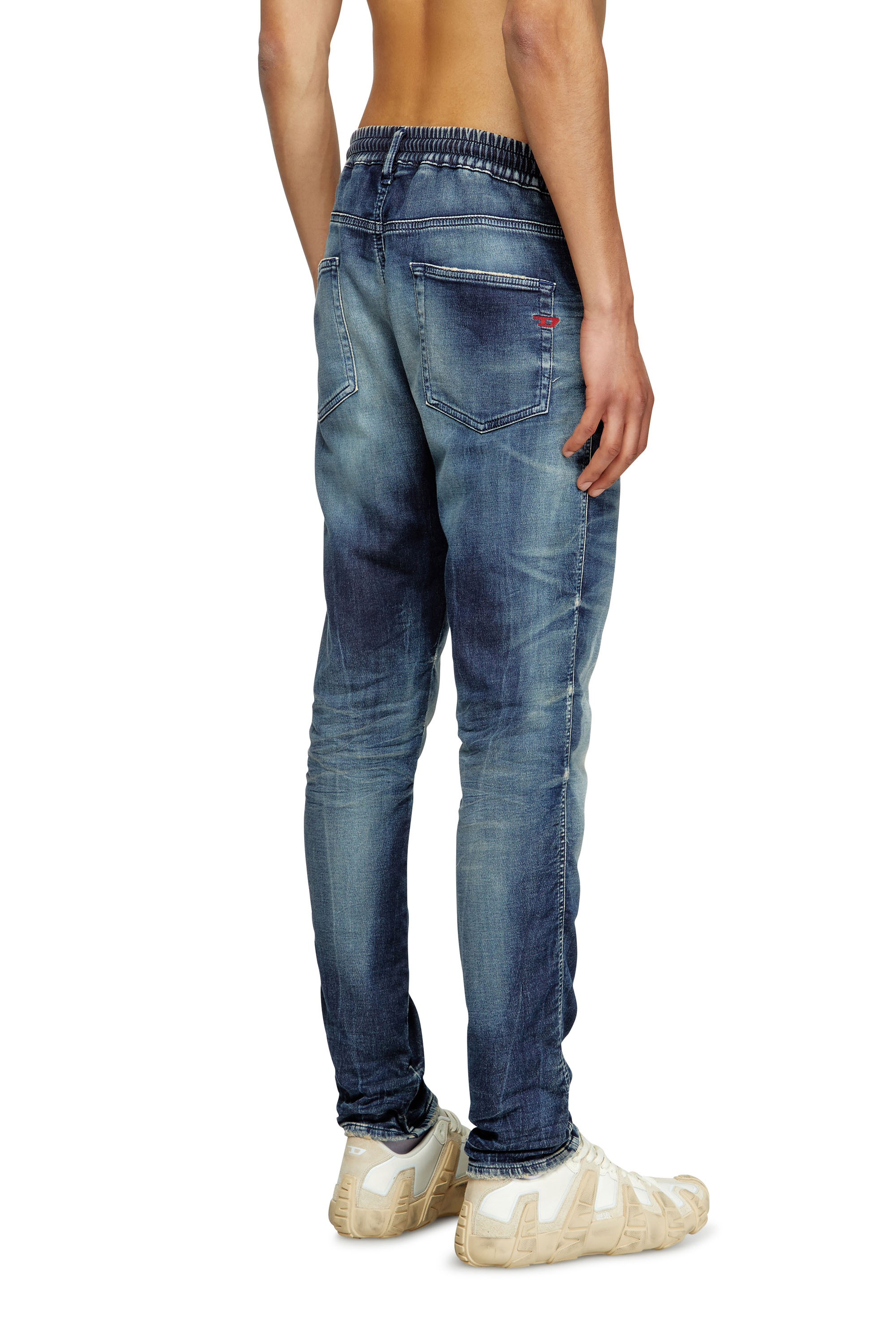 Diesel - Slim 2060 D-Strukt Joggjeans® 068RZ Uomo, Blu Scuro - Image 4