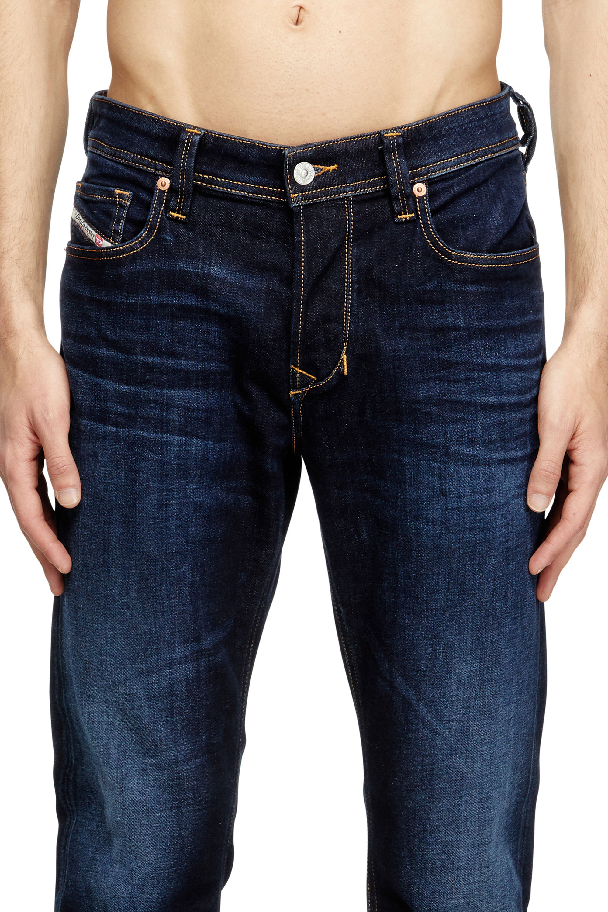 Diesel - Regular Jeans 1986 Larkee-Beex 009ZS Uomo, Blu Scuro - Image 5