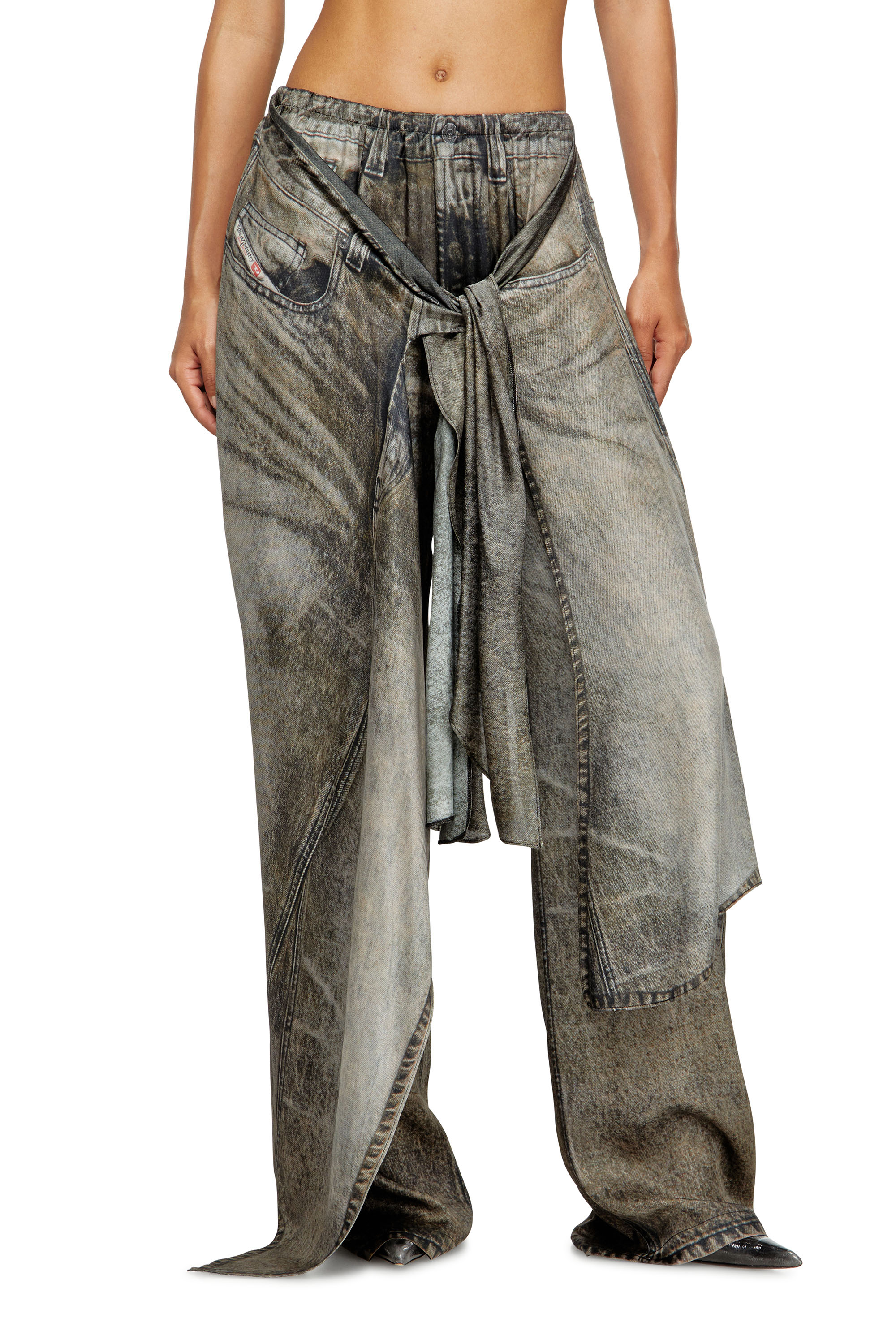 Diesel - P-ALOMA, Pantaloni a portafoglio in viscosa effetto denim Donna in Grigio - 1