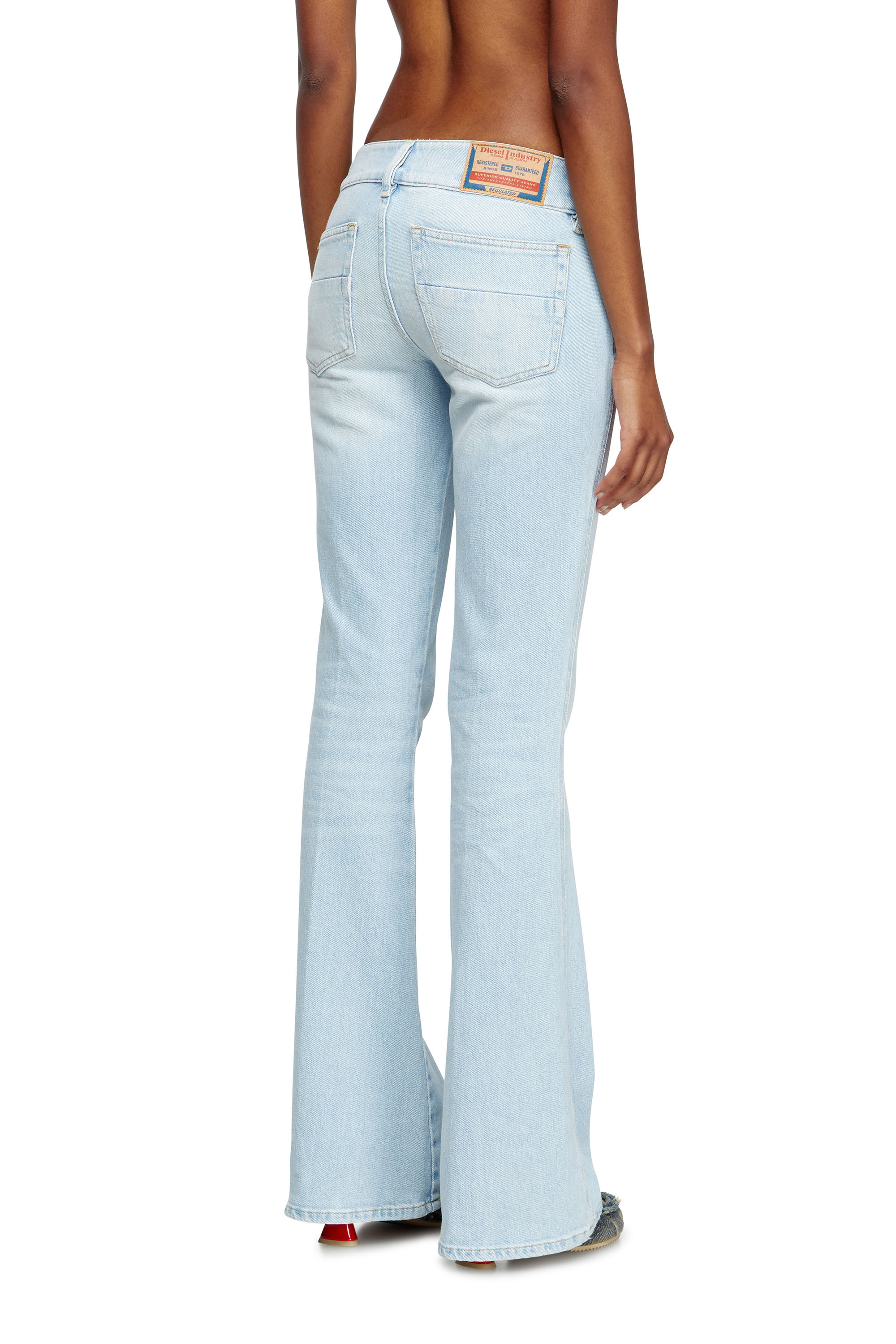 Diesel - Bootcut Jeans D-Hush 09M11 Donna, Blu Chiaro - Image 4