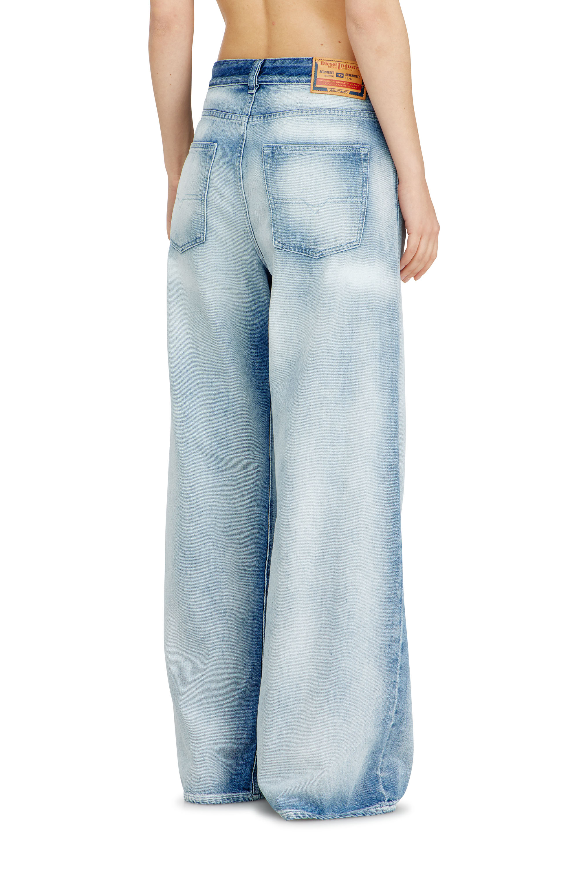 Diesel - Relaxed Jeans 1996 D-Sire 09P29 Donna, Blu Chiaro - Image 4