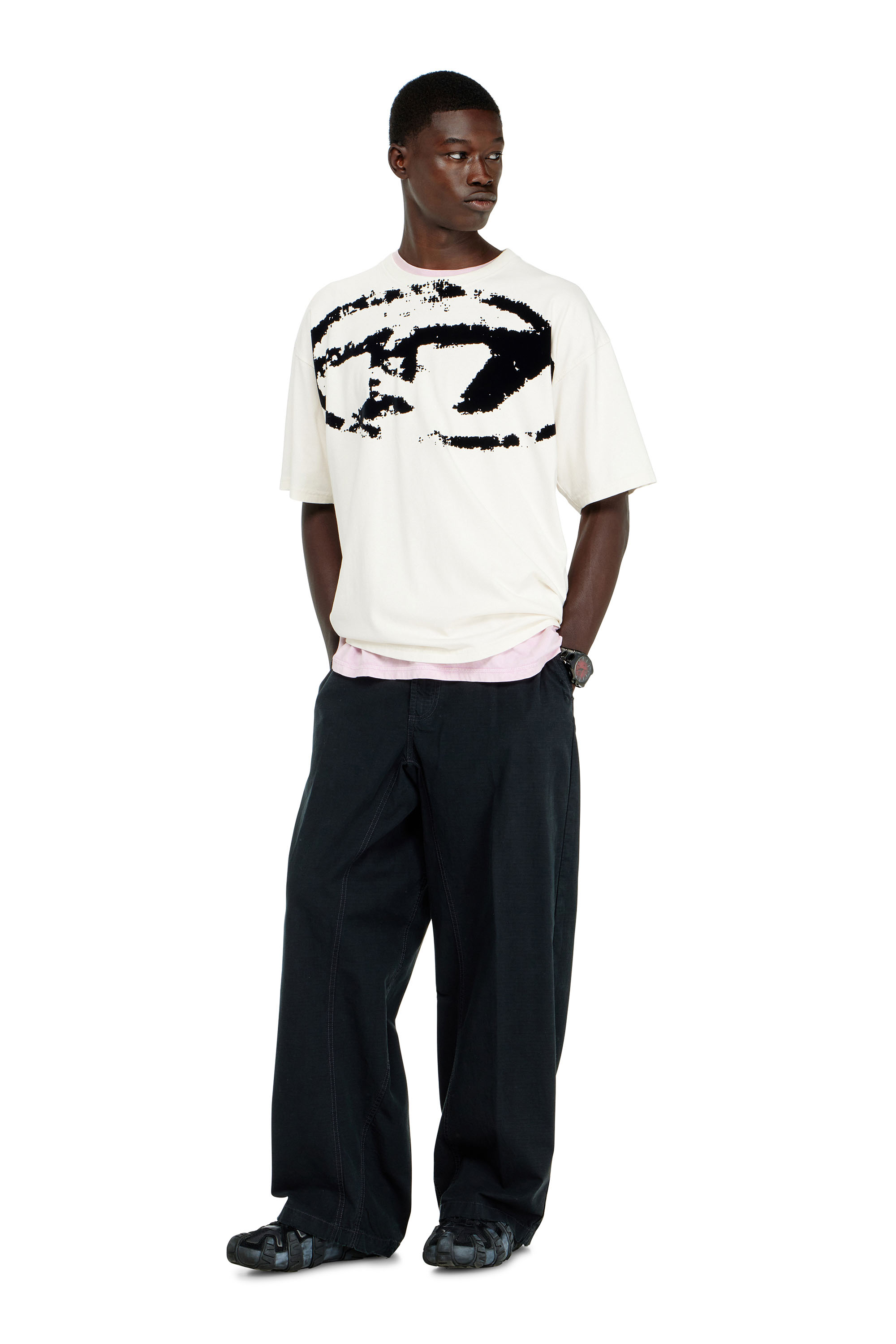 Diesel - T-BOXT-N14, T-shirt con stampa distressed floccata Uomo in Bianco - 1