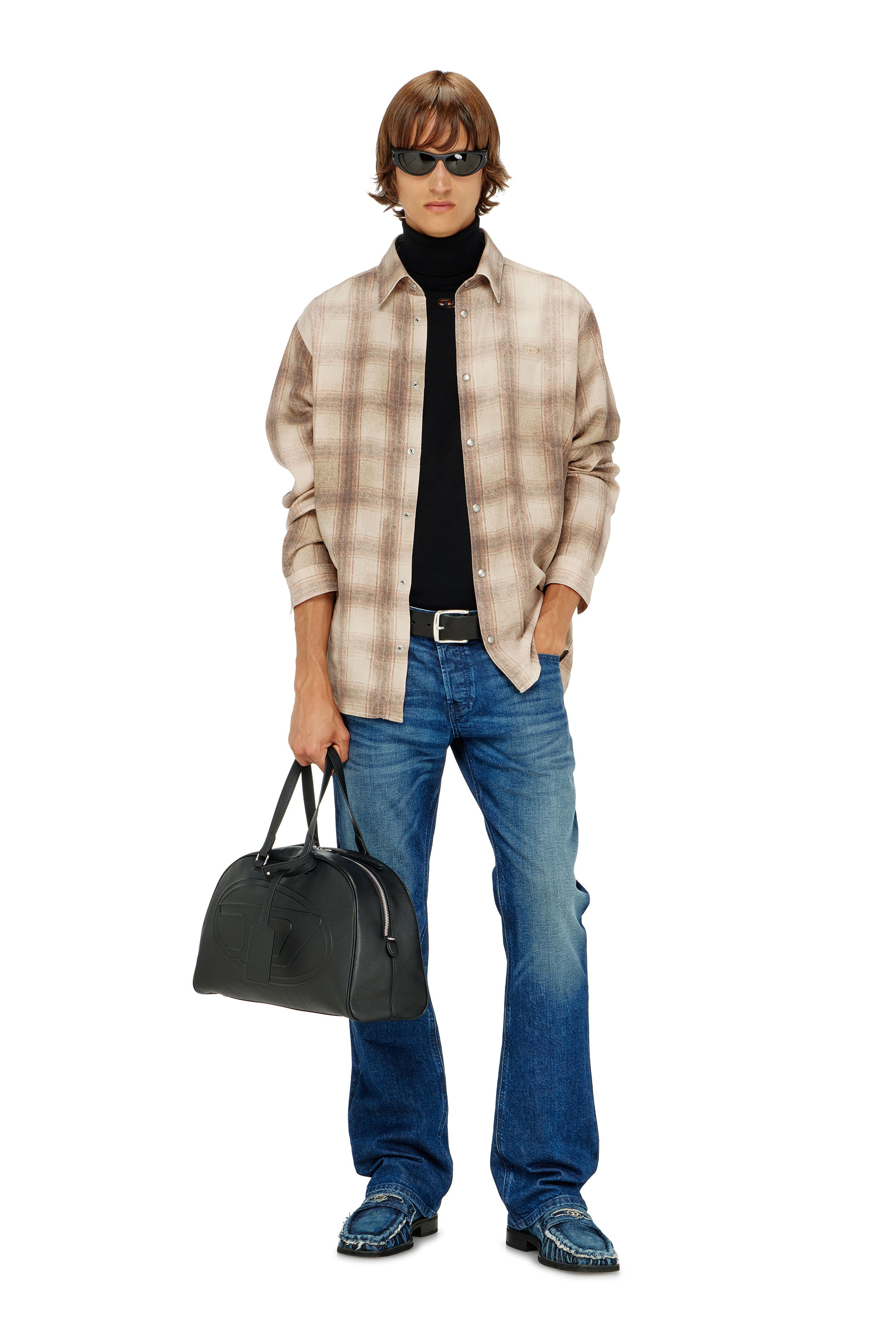 Diesel - K-VARTA, Dolcevita in lana con logo cut-out Uomo in Nero - 2