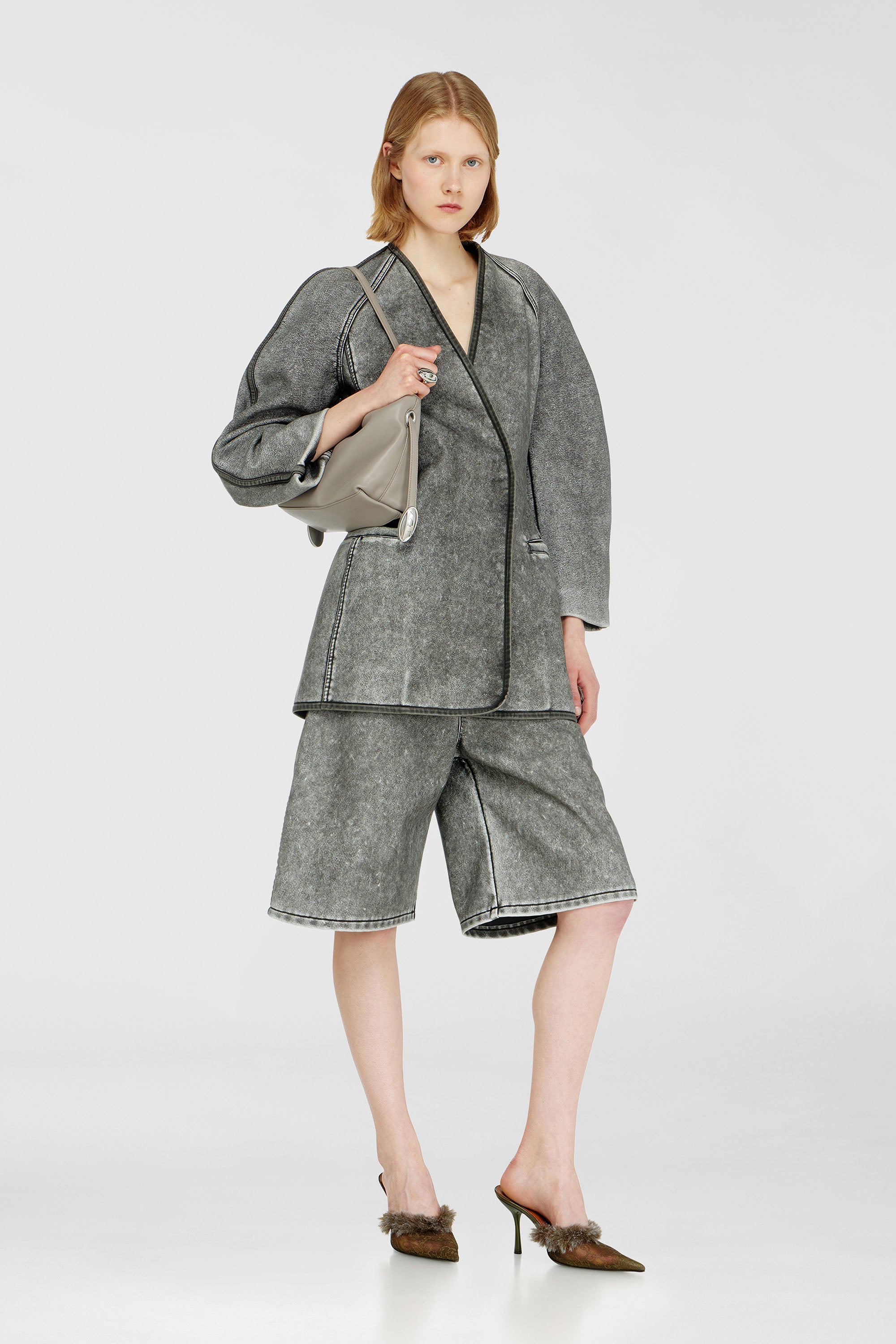 Diesel - P-ARLOR, Bermuda shorts in PU Donna in Grigio - 1