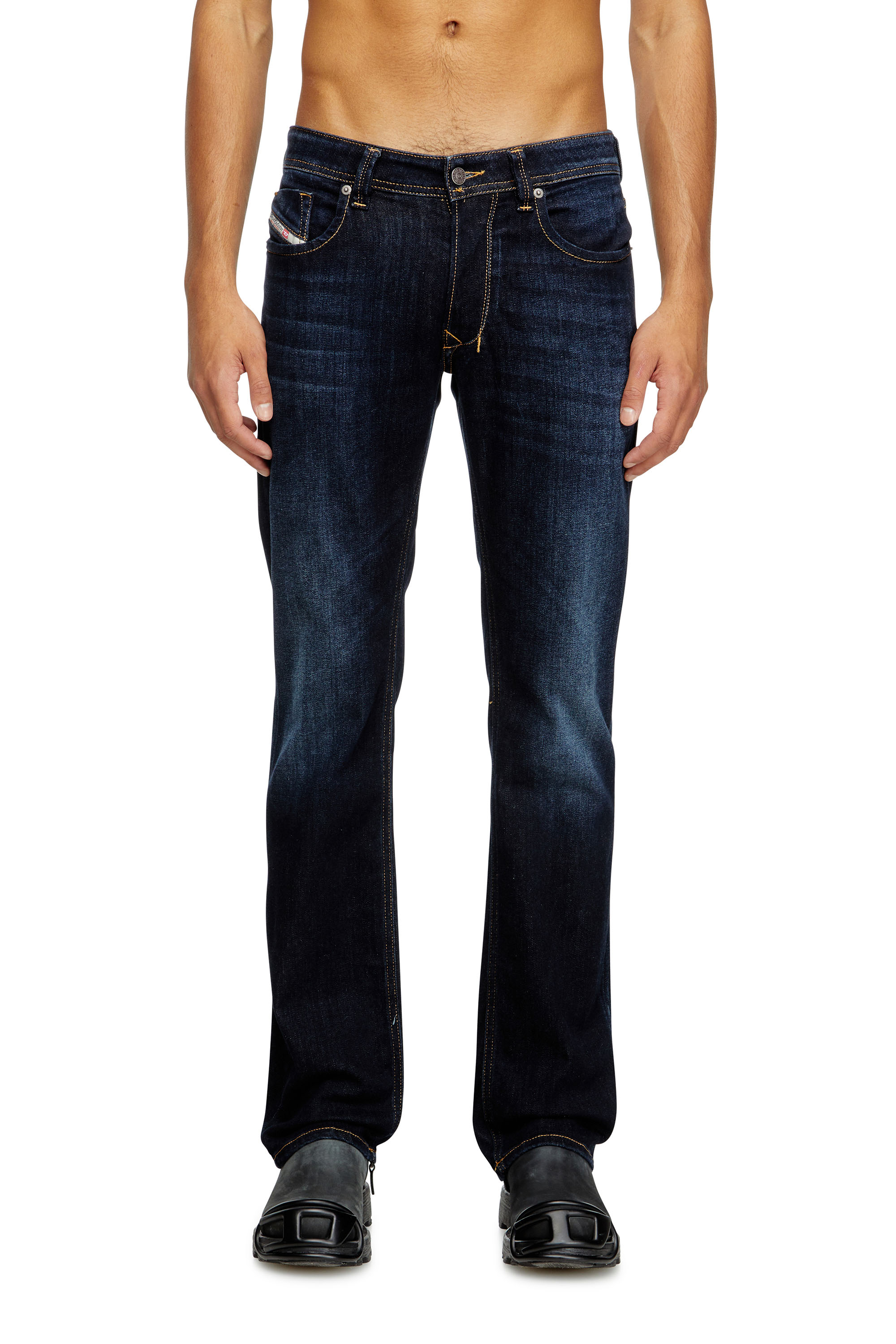 Diesel - Regular Jeans 1985 Larkee 009ZS Uomo, Blu Scuro - Image 2