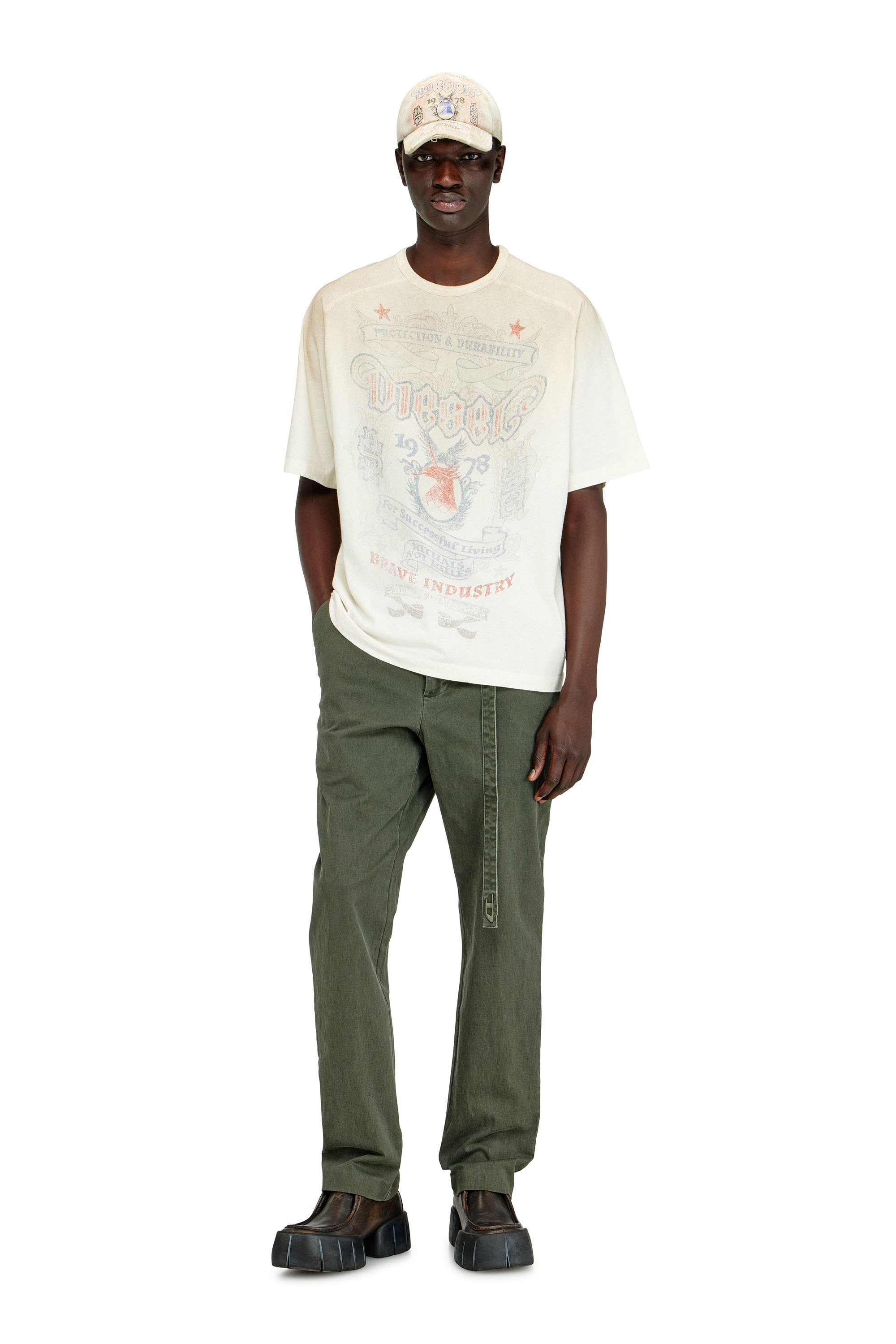 Diesel - T-ALECY, T-shirt con stampa Diesel Crest Uomo in Bianco - 2