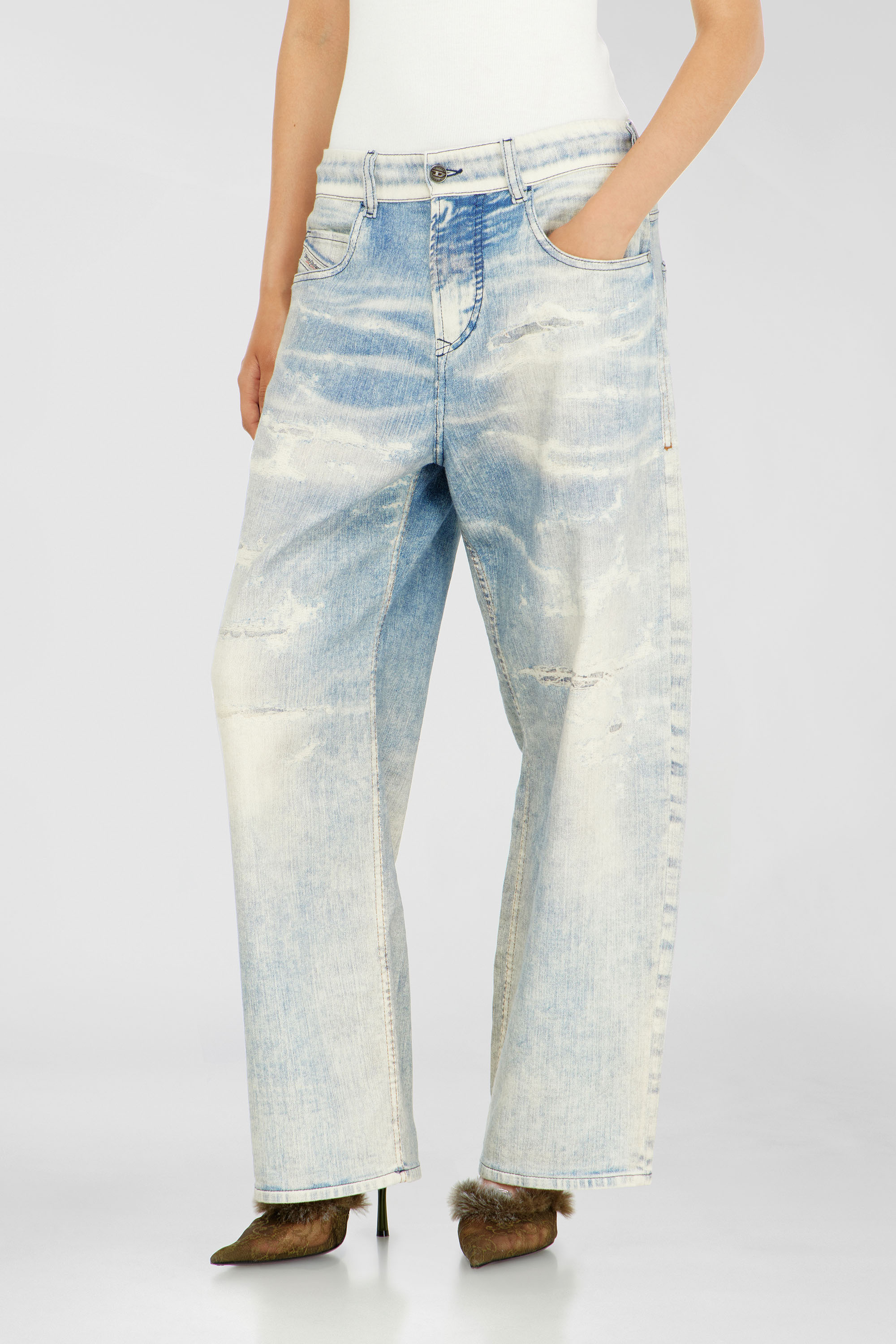 Diesel - Relaxed 2097 D-Enim-M Joggjeans&reg; 068XM Unisex, Blu Chiaro - Image 2