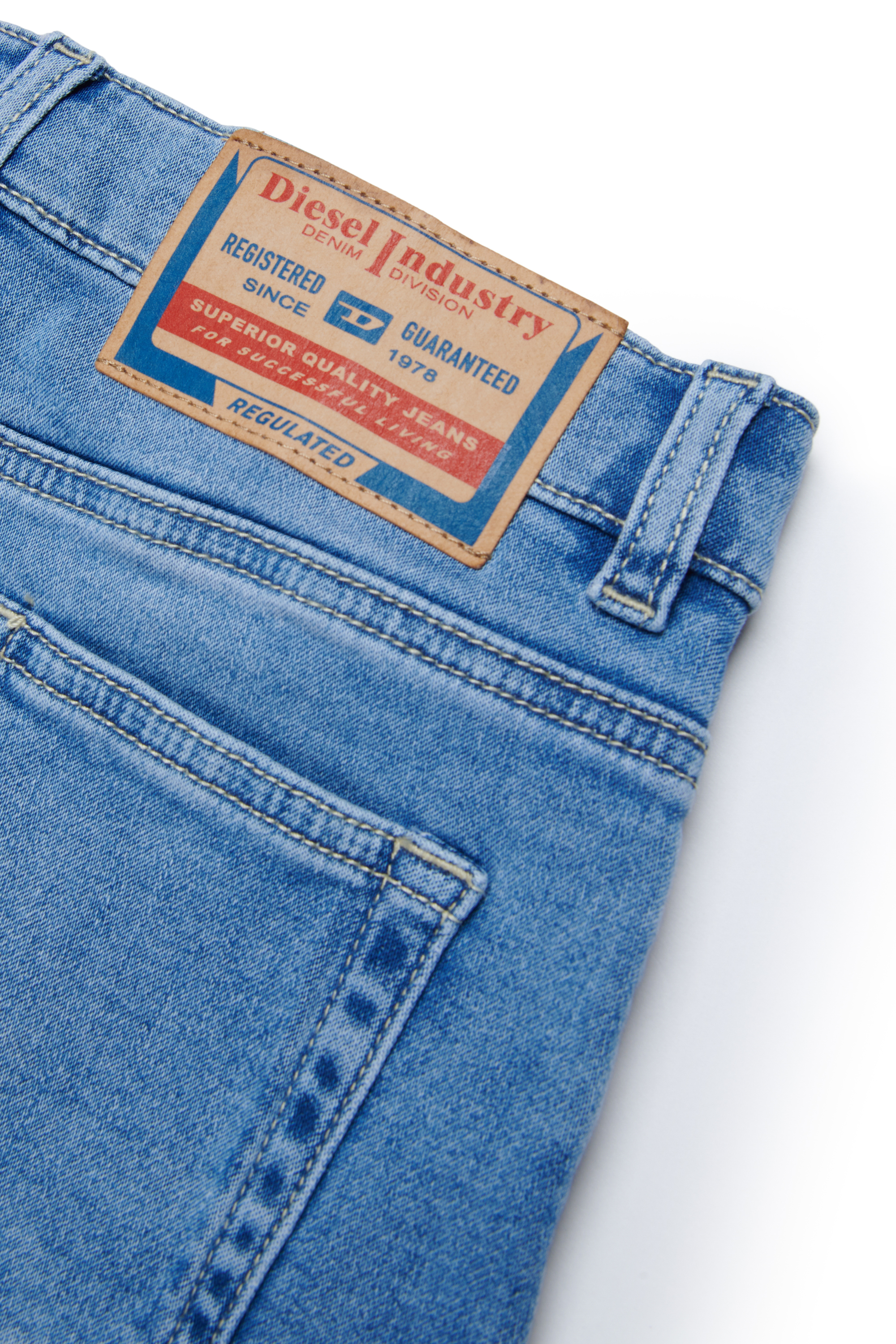 GIANNA JJJ, Blu Chiaro