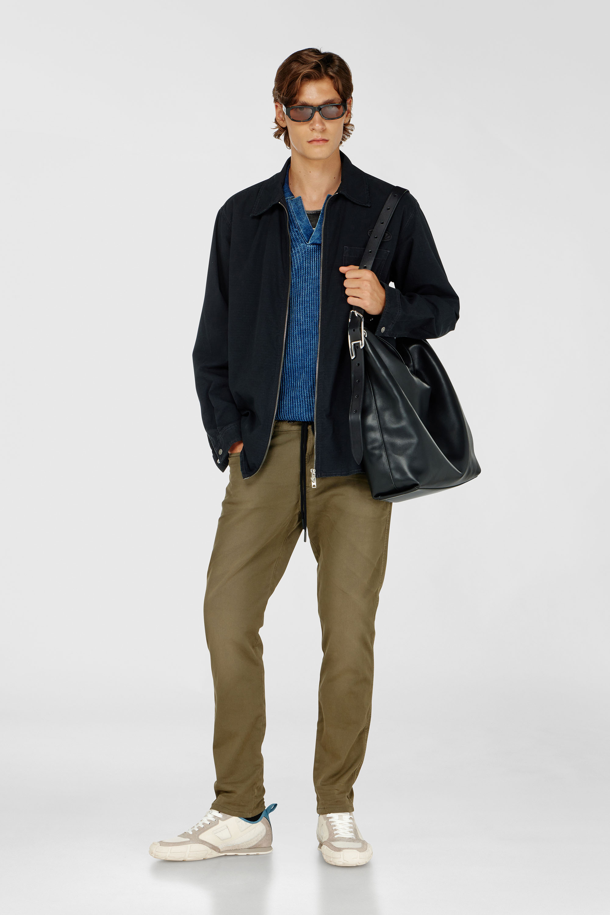 Diesel - Slim 2062 D-Strukt Joggjeans&reg; 0670M Uomo, Verde - Image 1