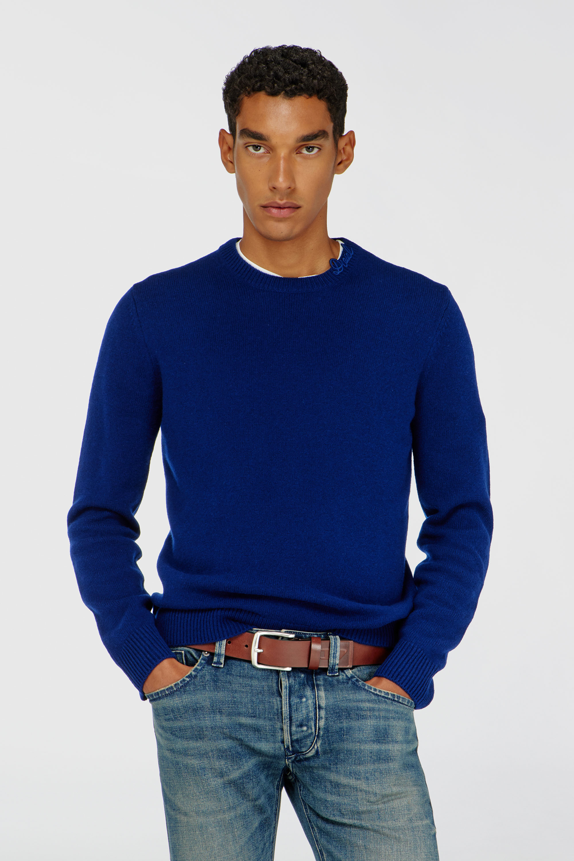 Diesel - K-IMBRO, Maglione in lana con logo sul collo Uomo in Blu - 1