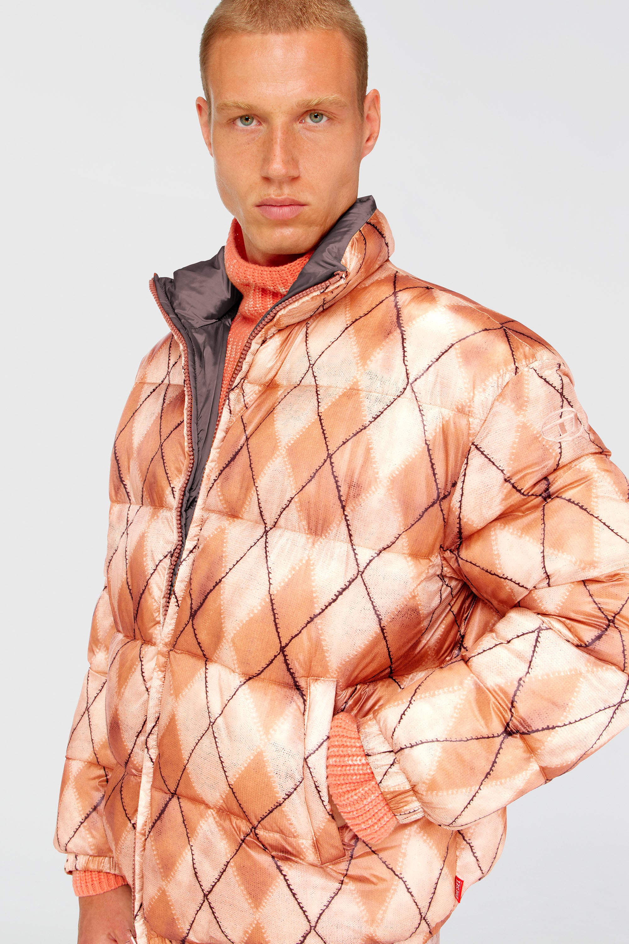 Diesel - W-BOURB-DLCK, Giacca puffer reversibile con stampa argyle Uomo in Multicolor - 5