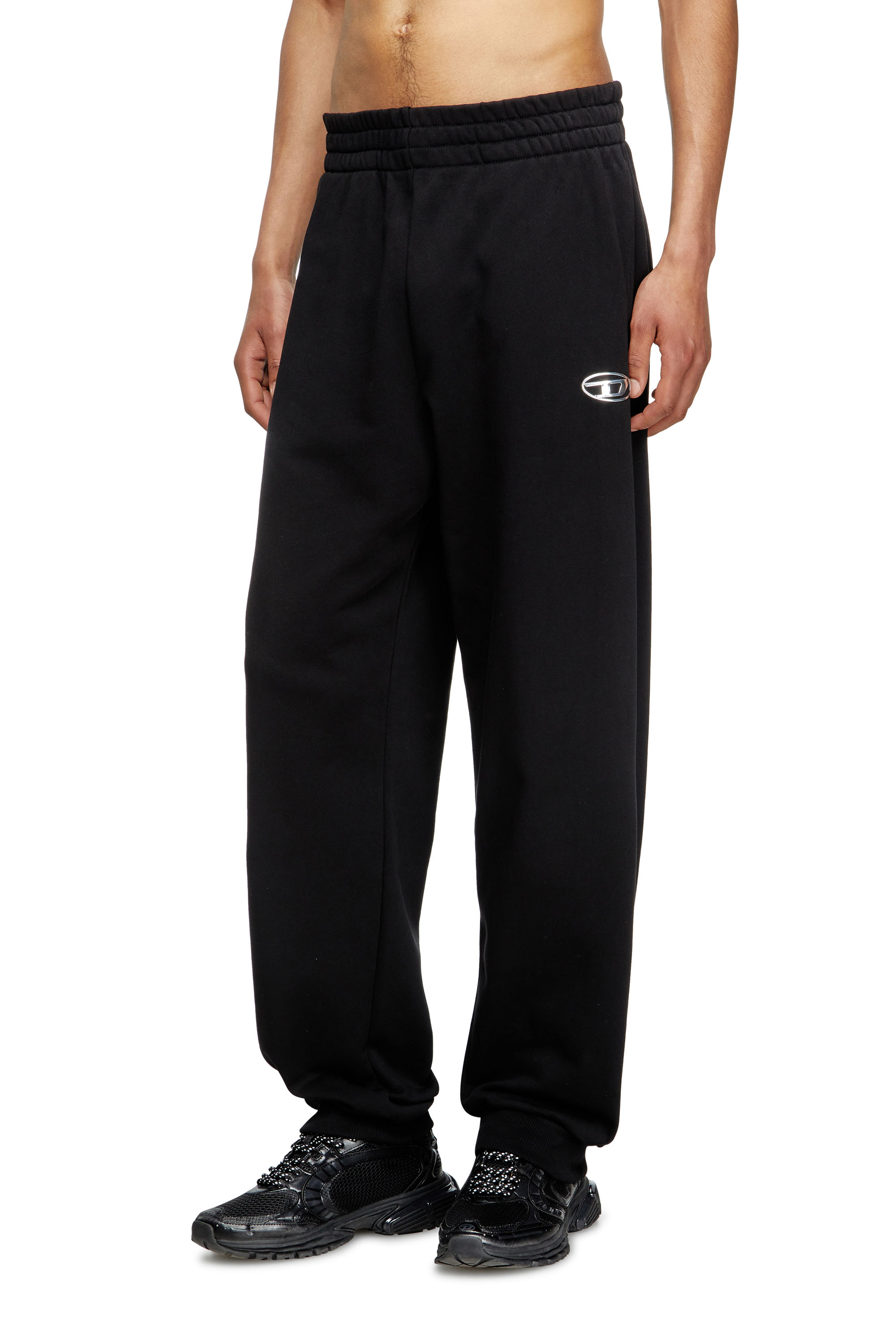 Diesel - P-MARKY-OD, Pantaloni tuta con Oval D metallizzato Uomo in Nero - 3
