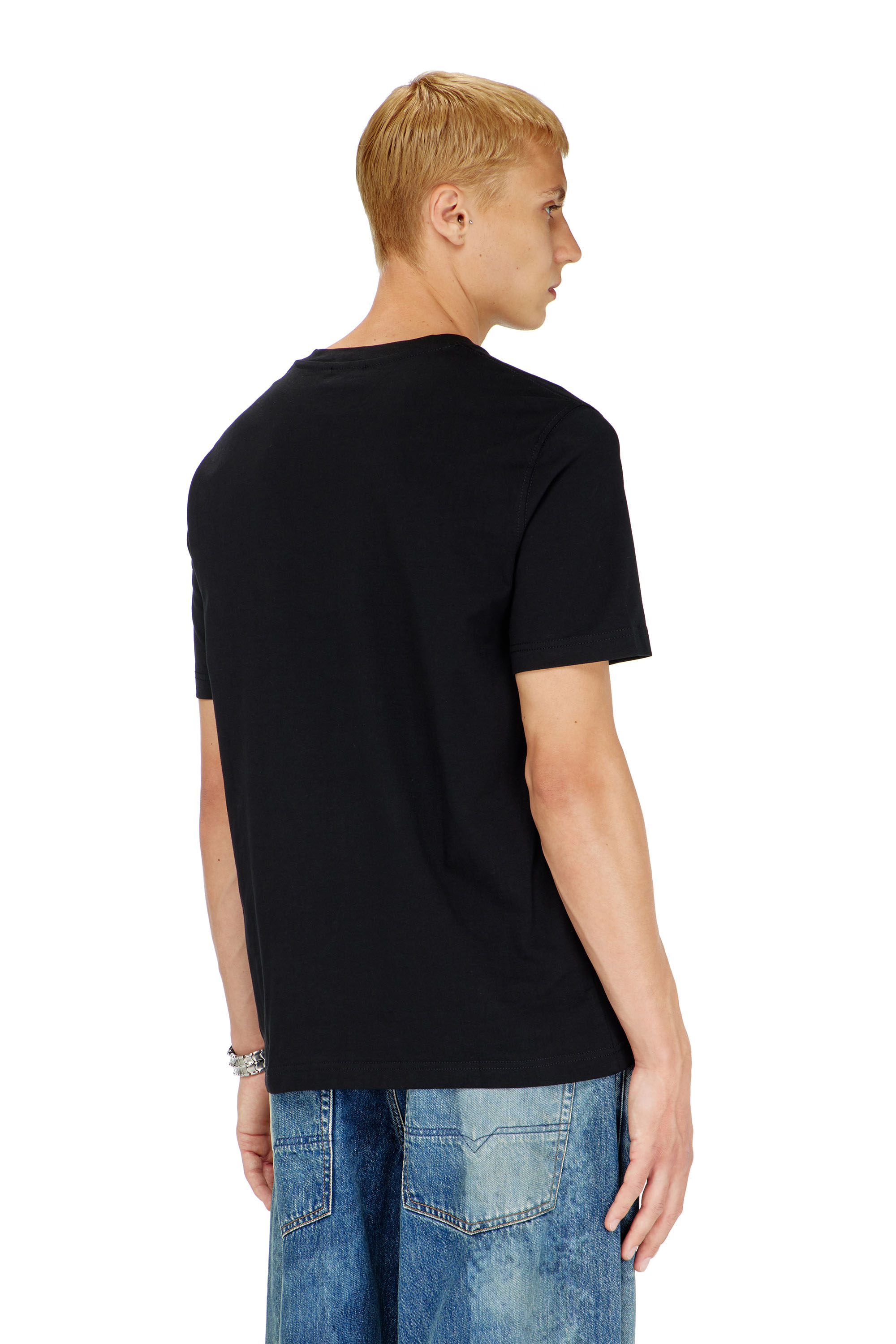 Diesel - T-ADJUST-Q7, T-shirt con logo Diesel sfumato Uomo in Nero - 4