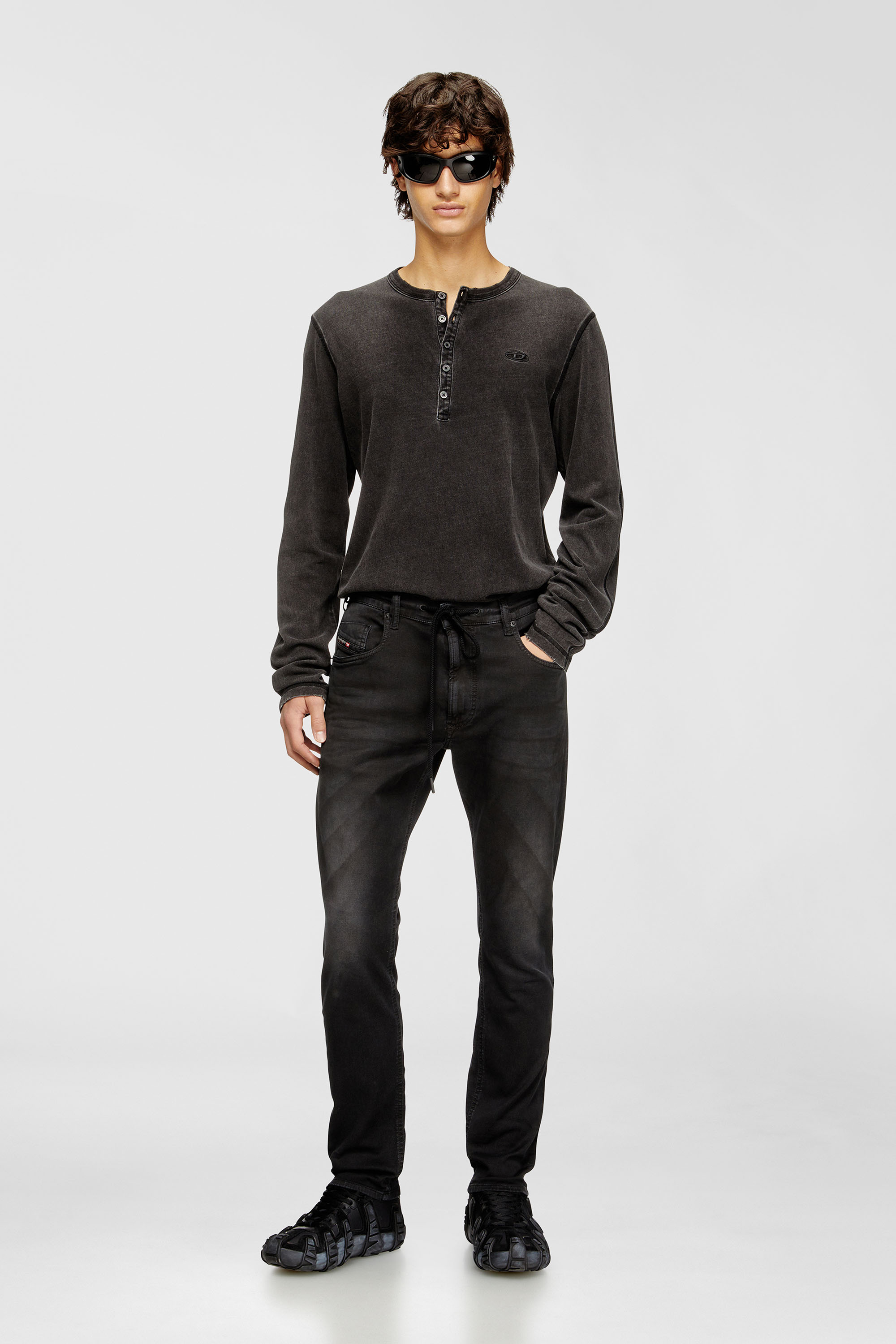 Diesel - Man's Regular 2032 D-Krooley Joggjeans&reg; 0670M, Black - 1