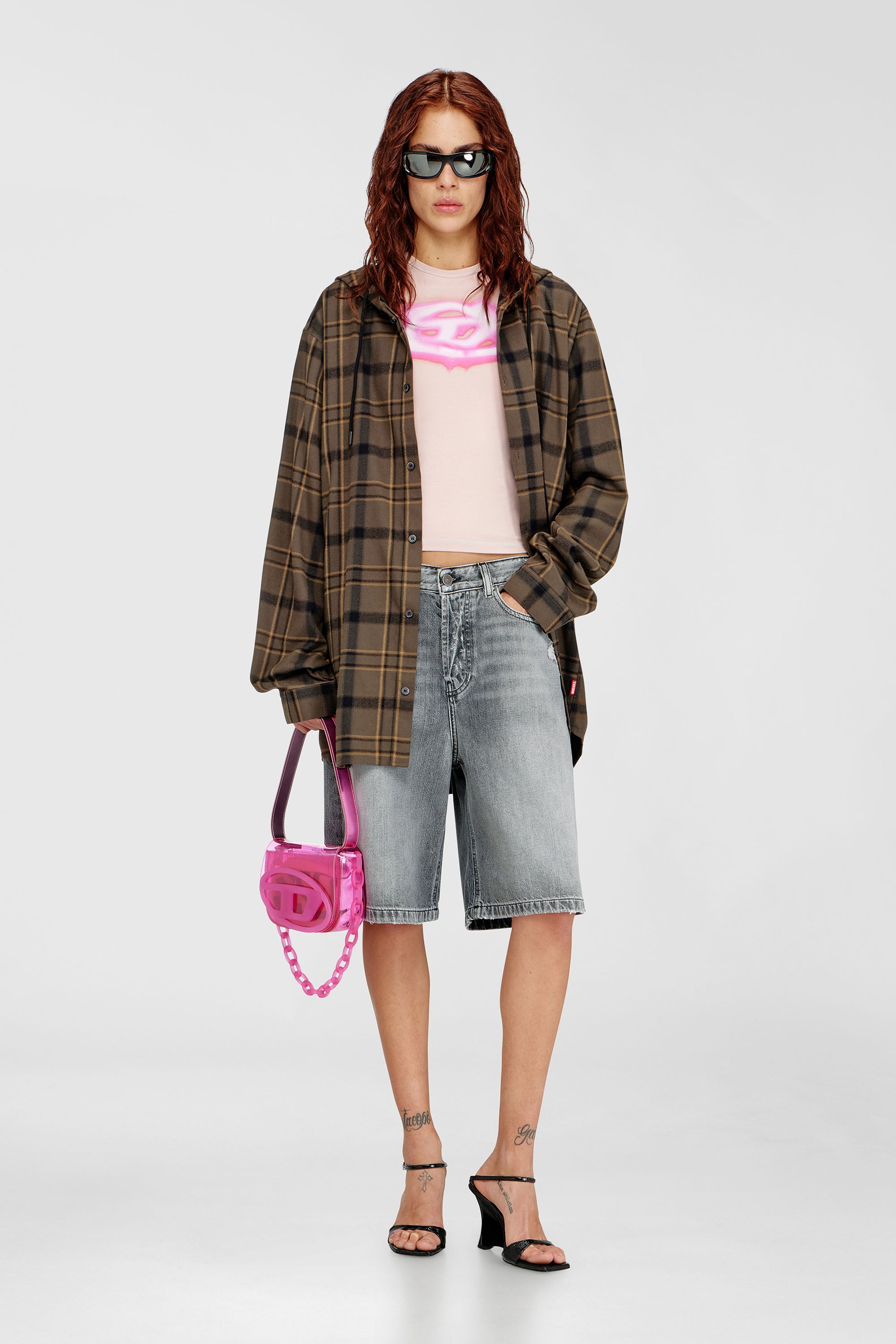 Diesel - DE-SIRE-SHORT, Shorts in denim con orli sfrangiati Donna in Grigio - 1