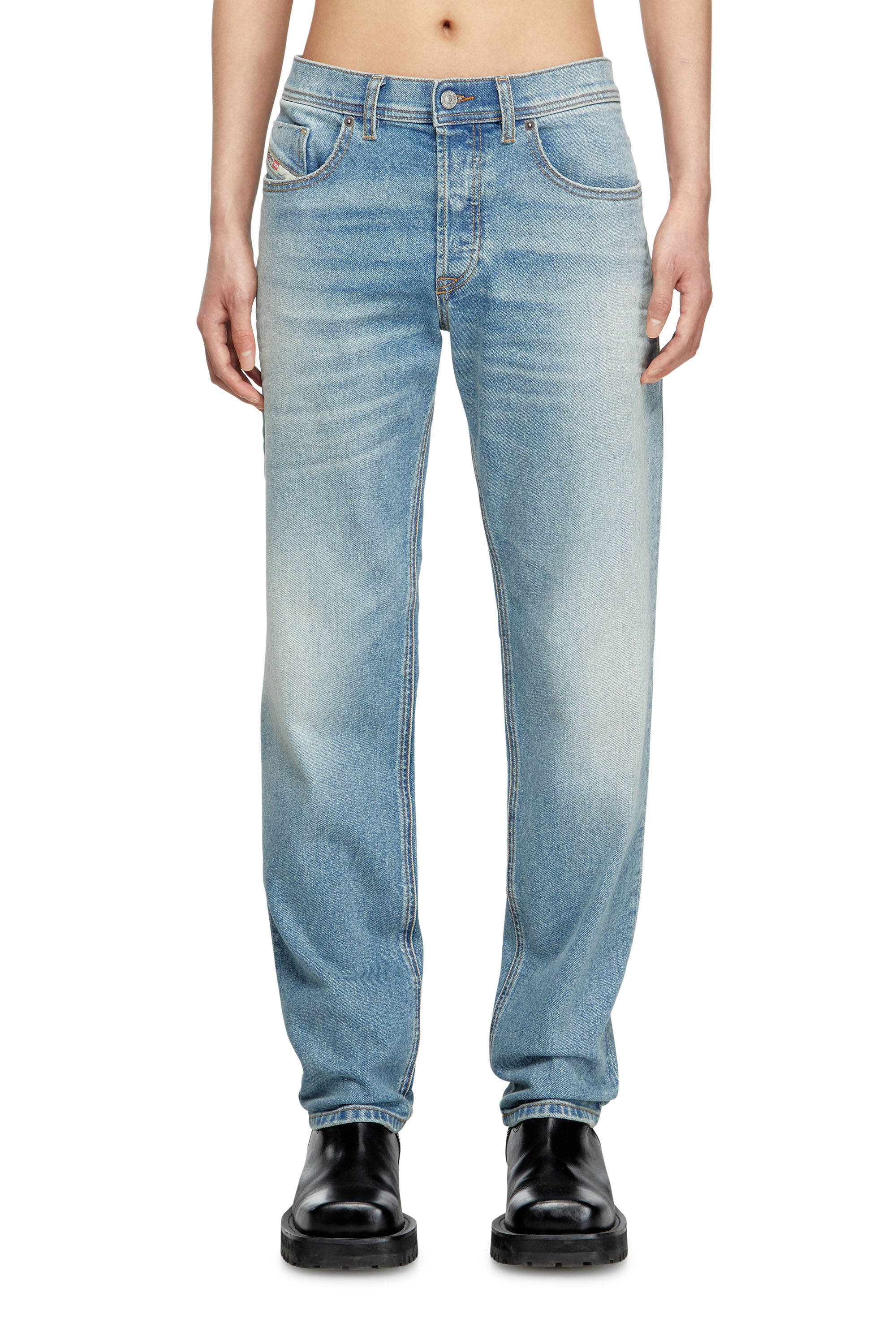 Diesel - Regular Jeans 2023 D-Finitive 0DBEH Uomo, Blu Chiaro - Image 3