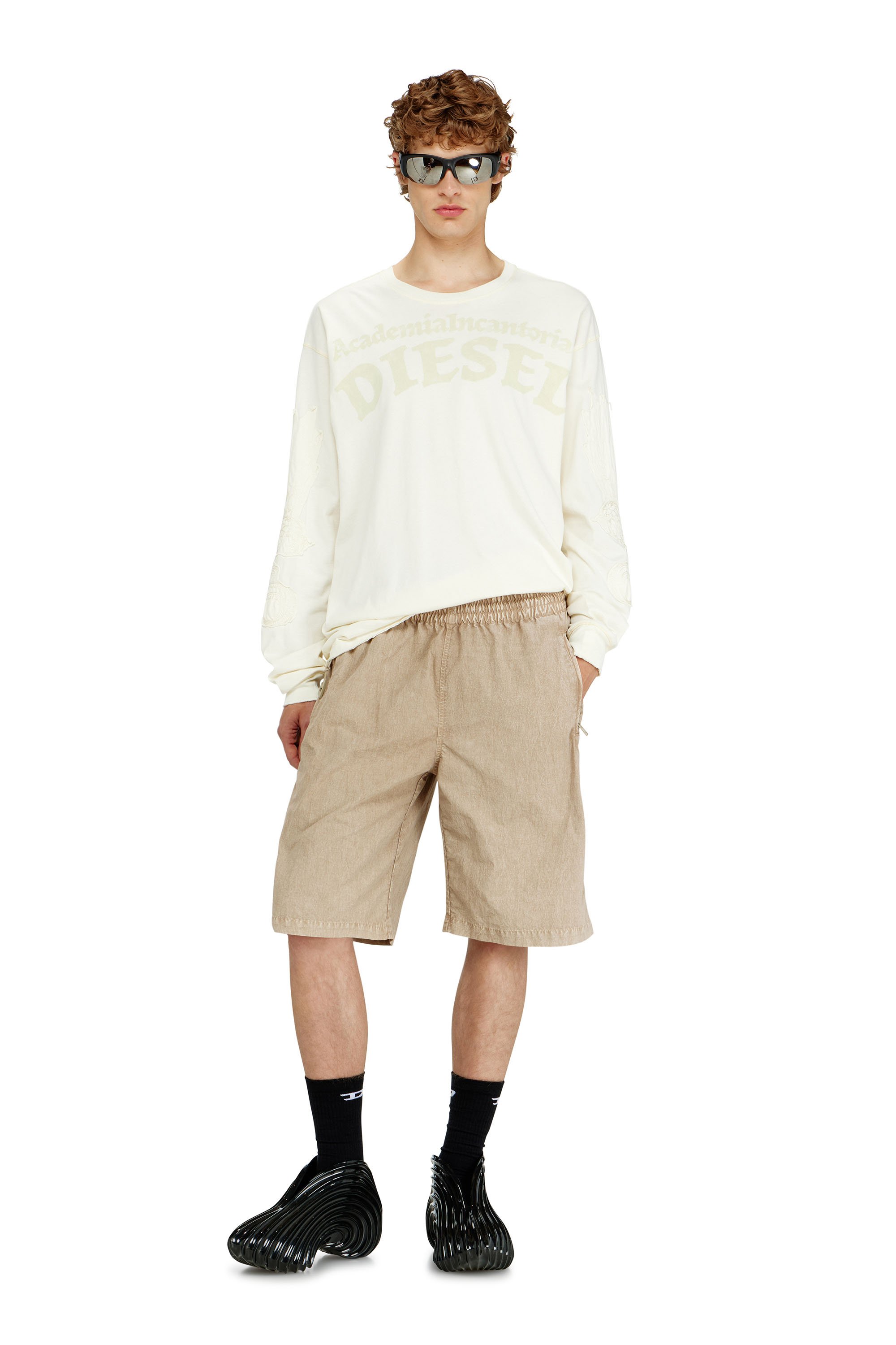Diesel - P-THECK-SHORT-PLBH, Pantaloni corti in nylon lavorato Uomo in Beige - 1