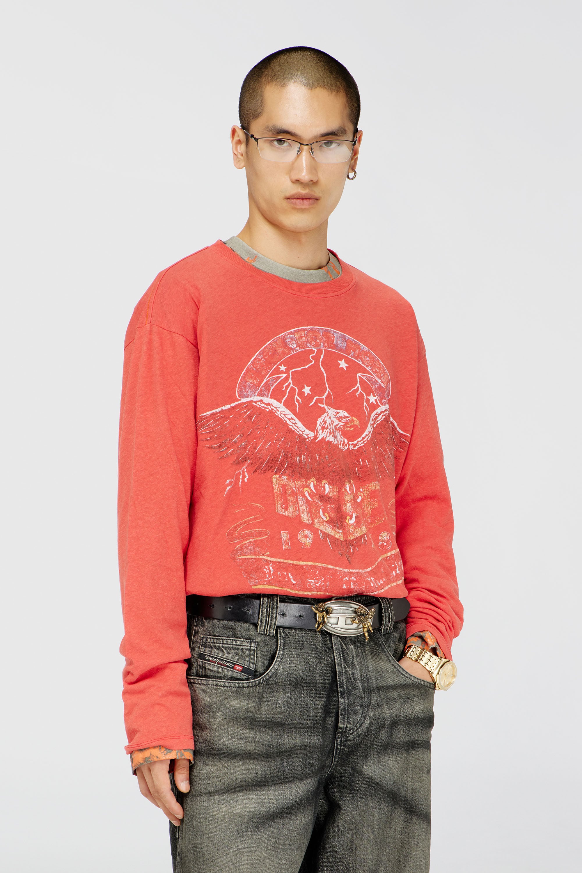 Diesel - T-GERI-LS, T-shirt a manica lunga con grafiche da concerto Uomo in Rosso - 1