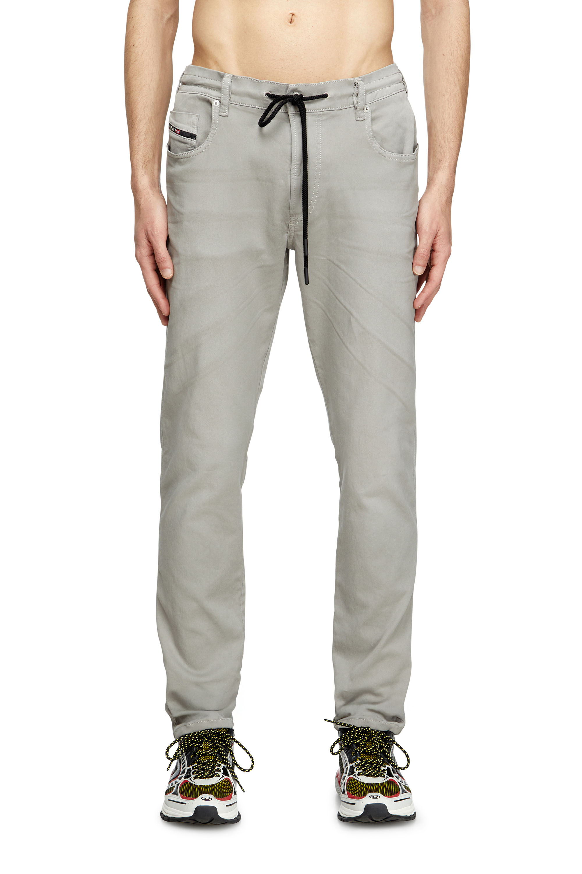 Diesel - Slim 2062 D-Strukt Joggjeans&reg; 0670M Uomo, Grigio - Image 2