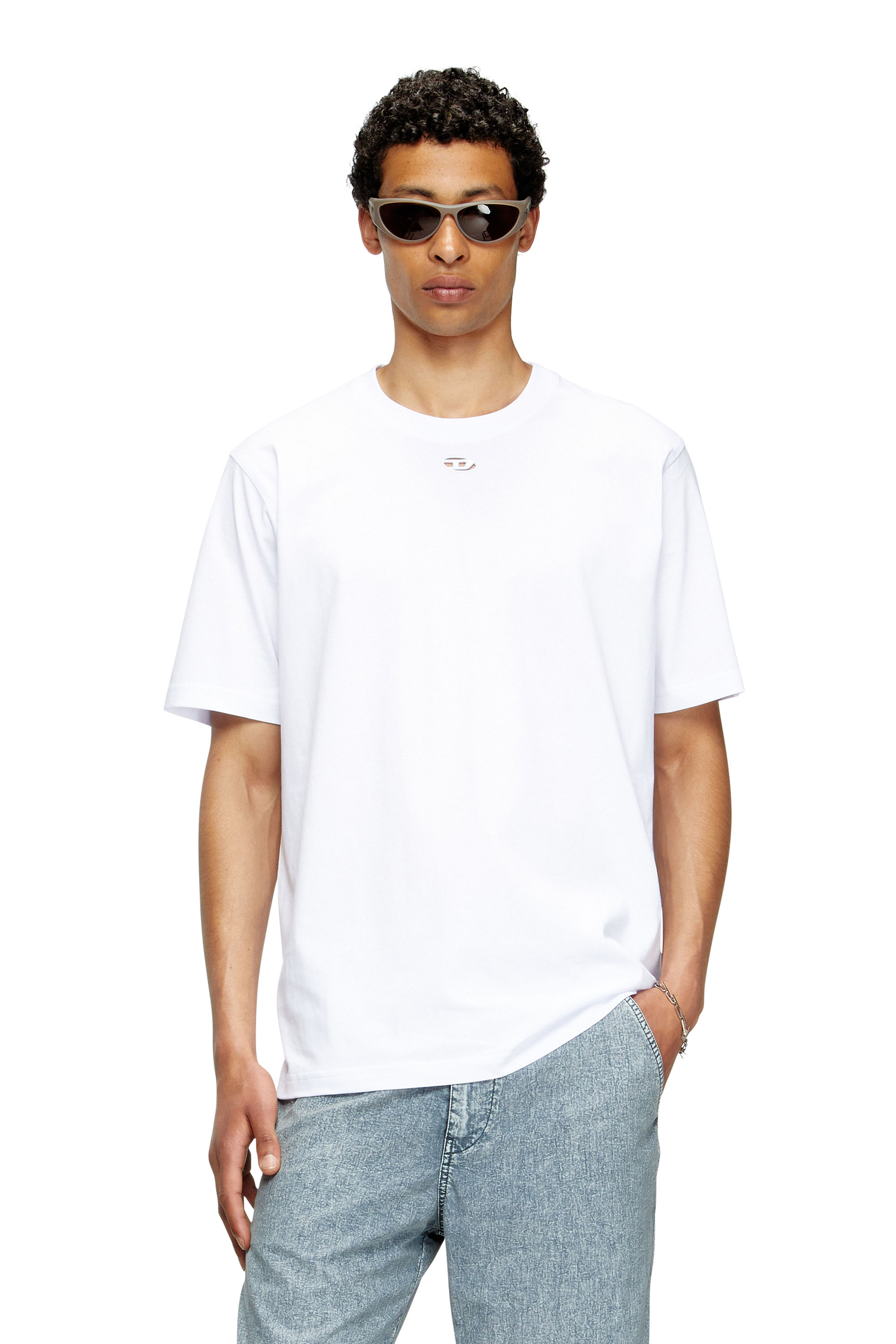 Diesel - T-ADJUST-MAREY, T-shirt con logo Oval D cut-out Uomo in Bianco - 1