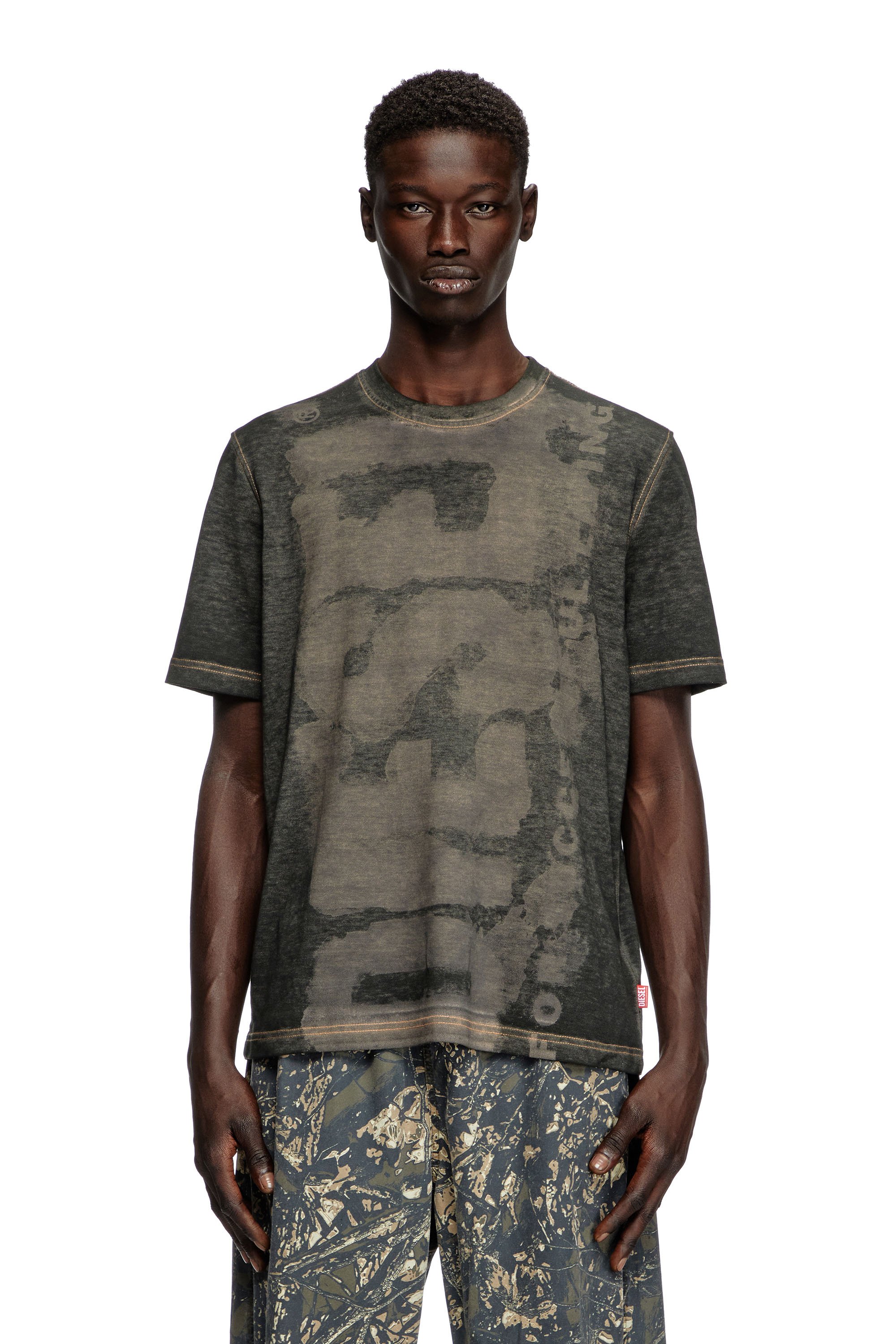 Diesel - T-ADJUST-R18, T-shirt in piqué dévoré Uomo in ToBeDefined - 1