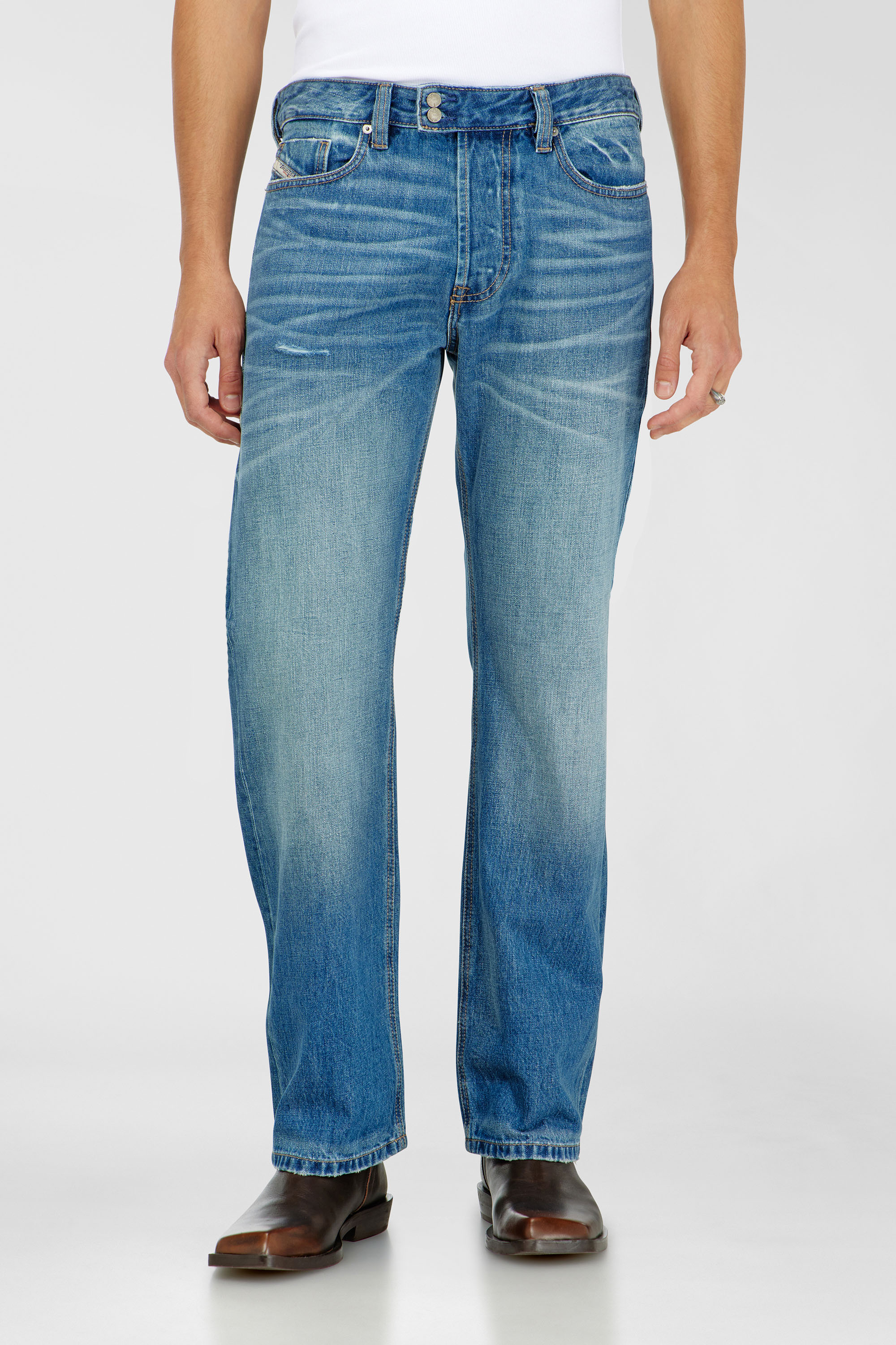 Diesel - Relaxed Jeans 1980 D-Eeper 0DLDC Uomo, Blu medio - Image 4