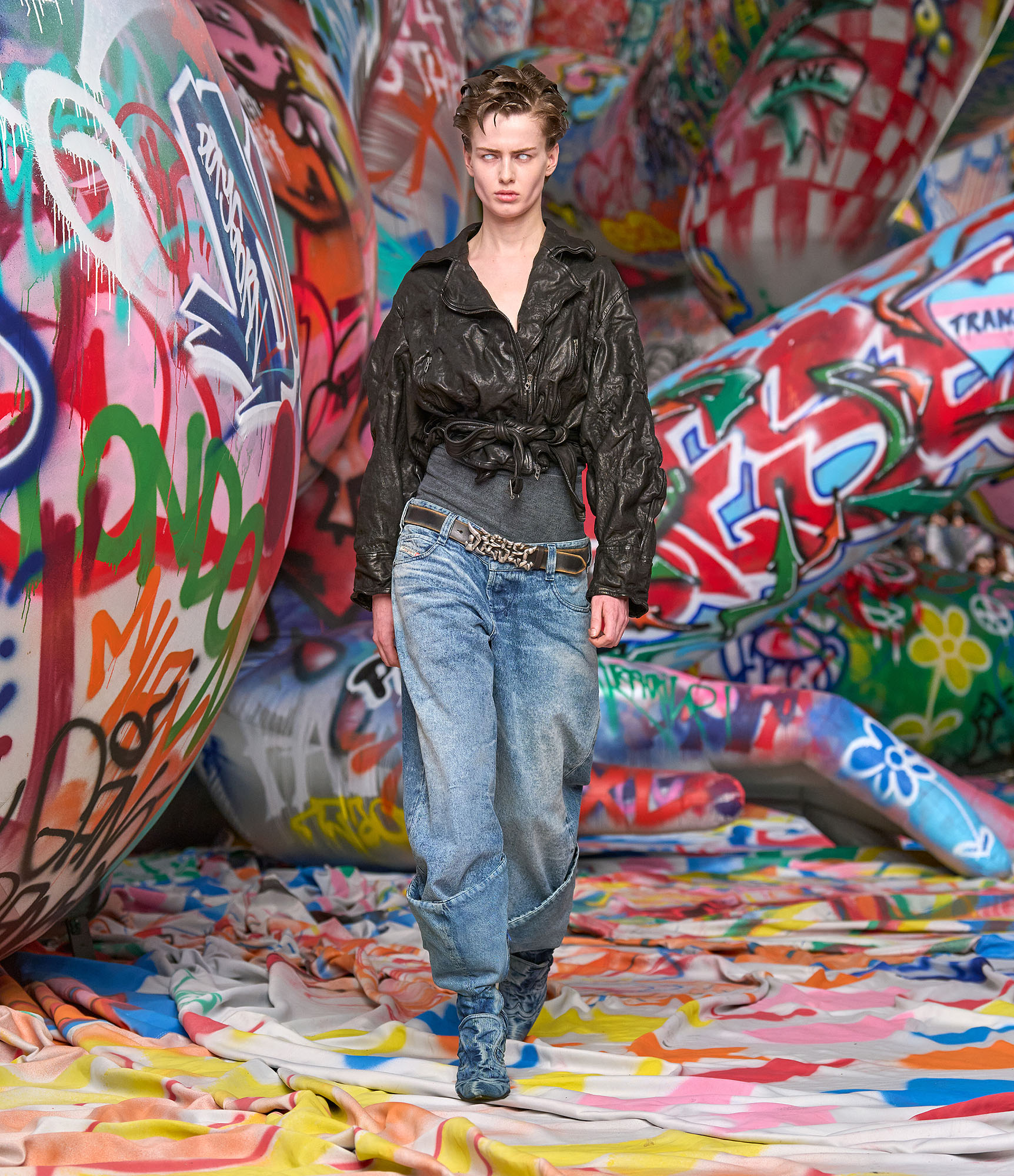 Diesel - L-OYS, Giacca con cintura in cuir-bouilli Donna in Nero - 6