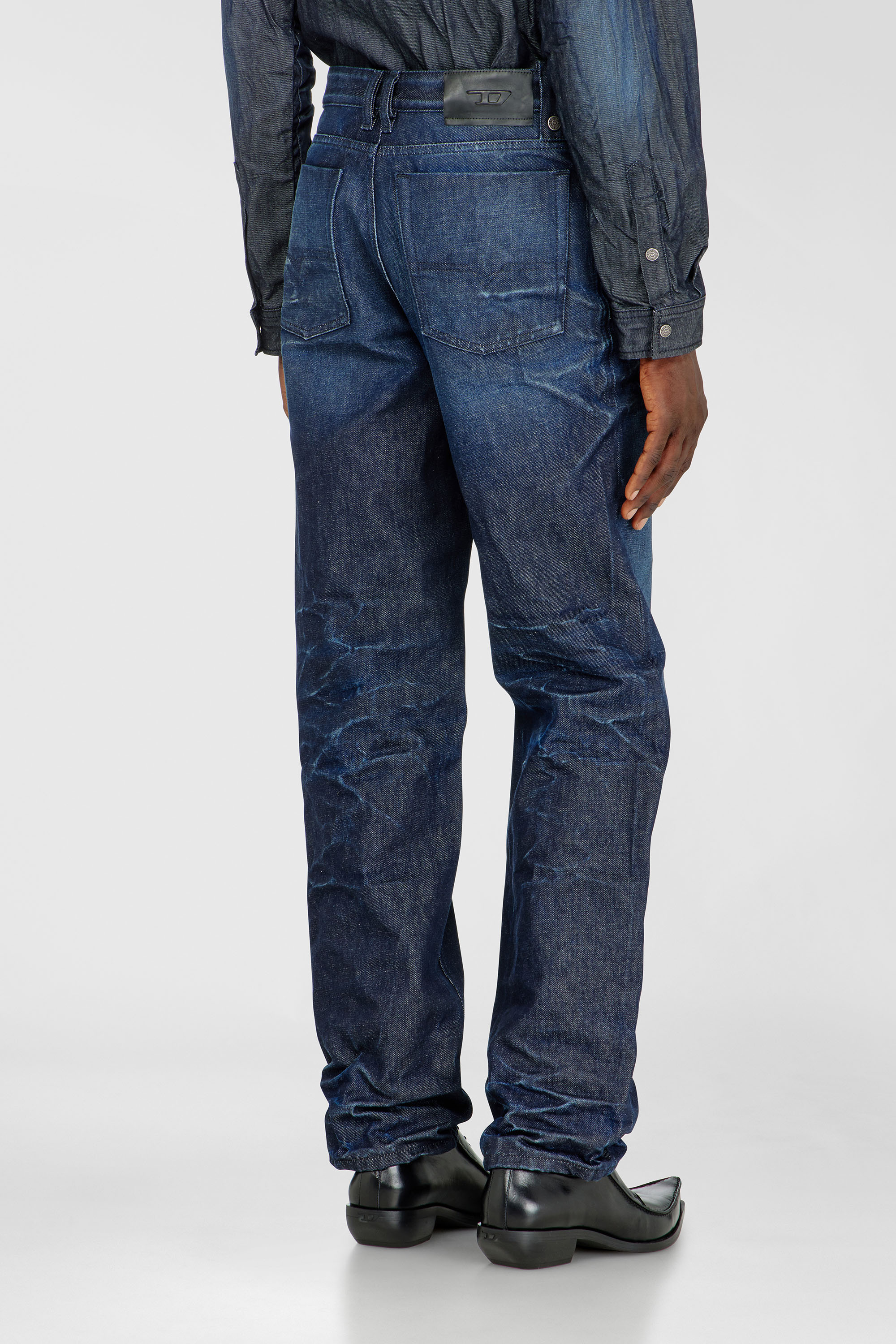 Diesel - Regular Jeans 1991 D-Voeed 007GF Uomo, Blu Scuro - Image 5