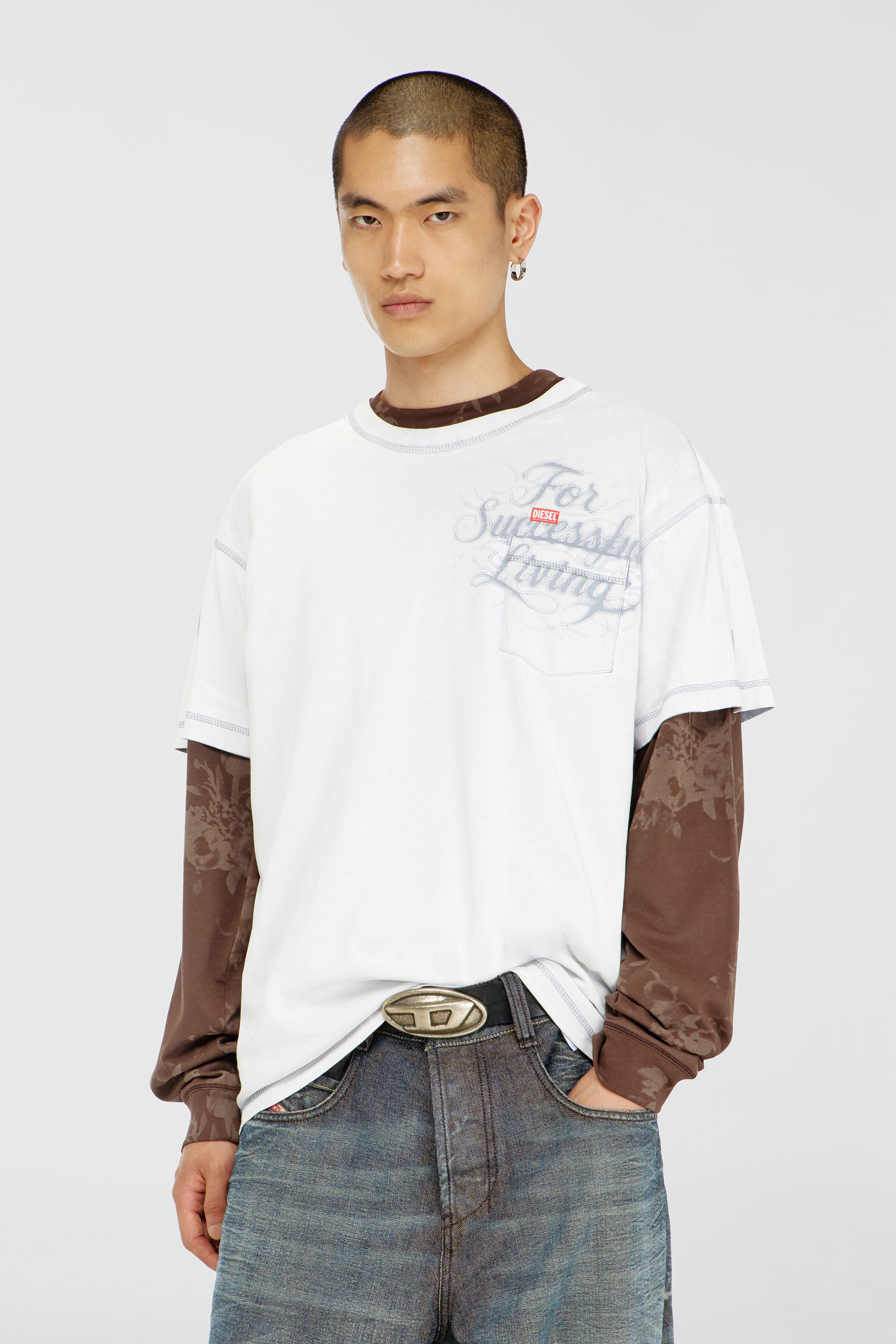 Diesel - T-NORM-POCKET-AA1, T-shirt con taschino sul petto e stampa grafica Uomo in Bianco - 3