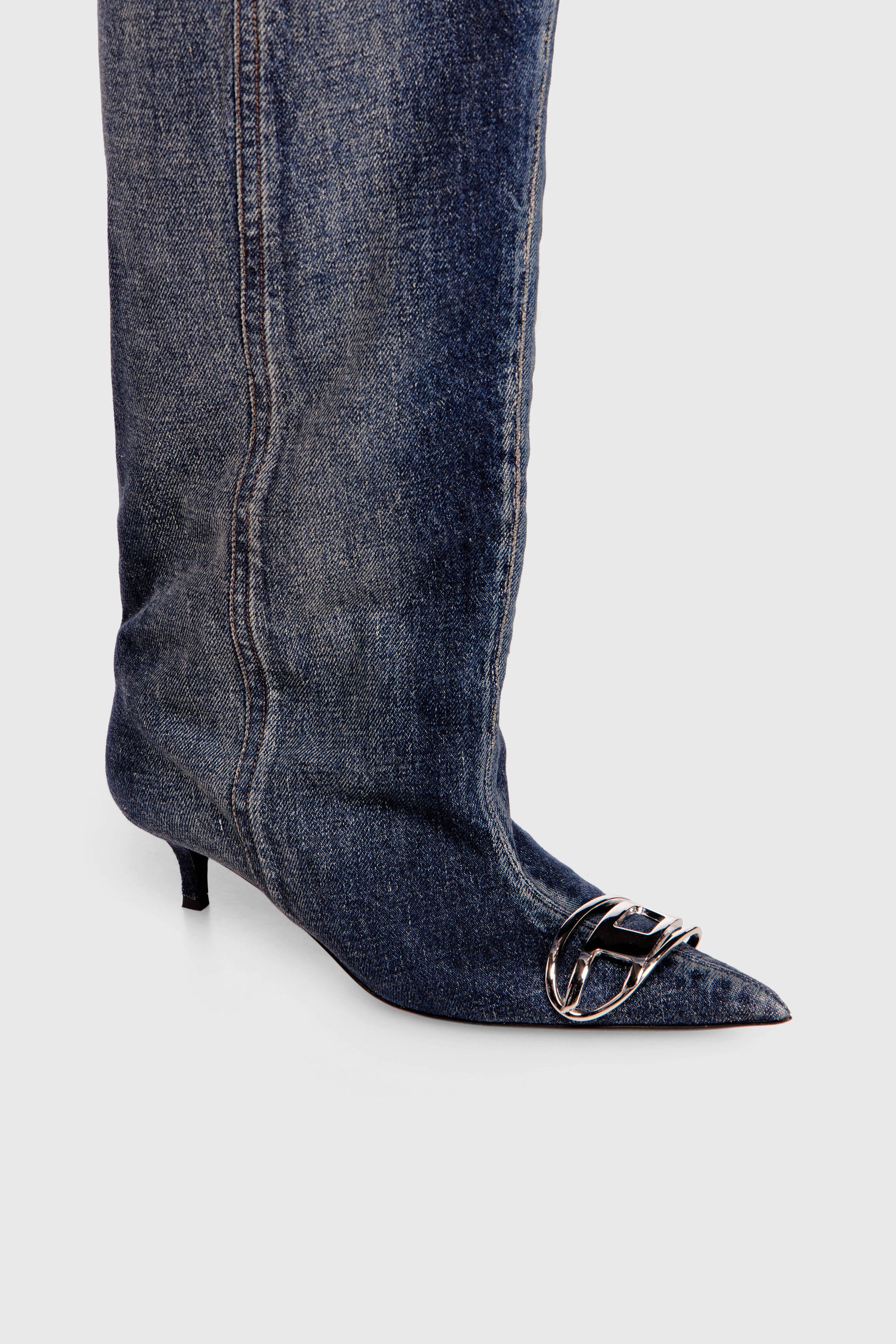 Diesel - D-VENUS KB SLOUCHY, D-Venus-Stivali slouchy al ginocchio in denim blu Donna in Blu - 4