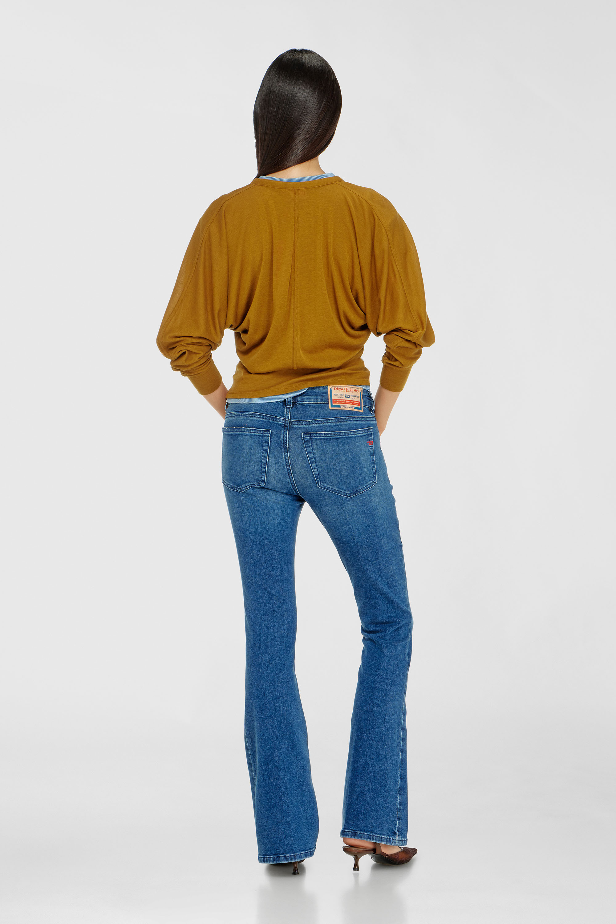 Diesel - Bootcut Jeans 1969 D-Ebbey 0ADBB Donna, Blu medio - Image 3