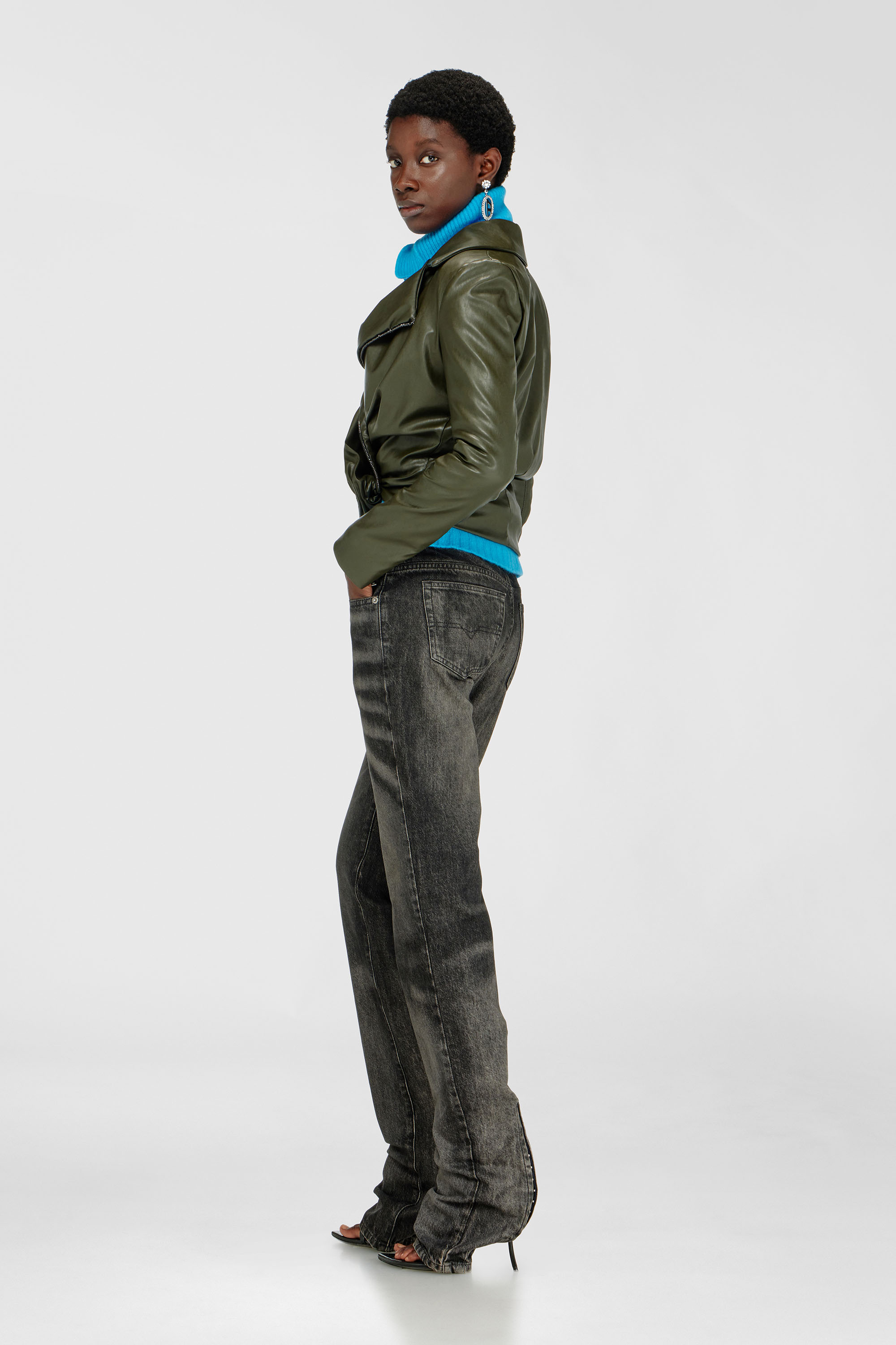 Diesel - Regular Jeans D-Heel 09R33 Donna, Nero/Grigio scuro - Image 1