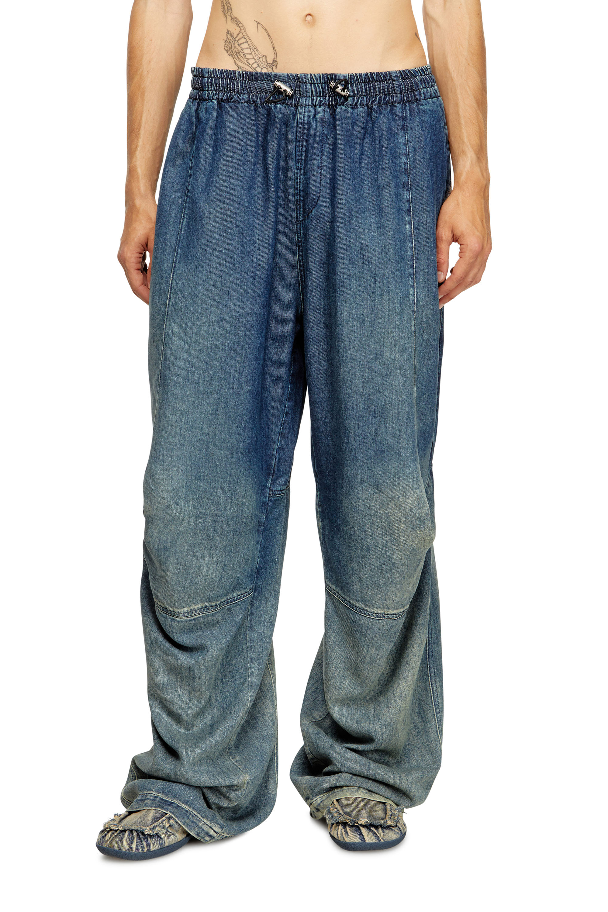 Diesel - Relaxed Jeans D-Pari 068TC Uomo, Blu Scuro - Image 1