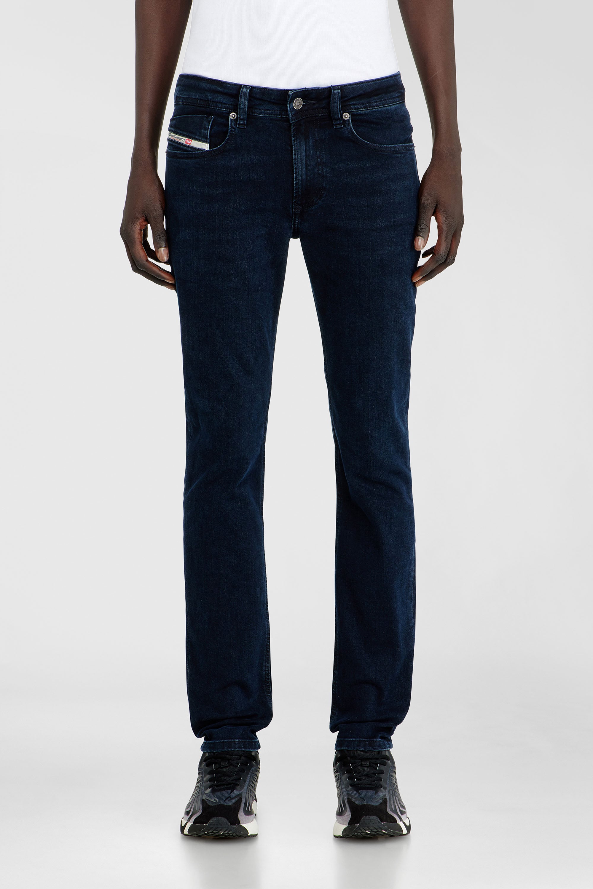 Diesel - Skinny Jeans 1979 Sleenker 0KBBG Uomo, Blu Scuro - Image 1