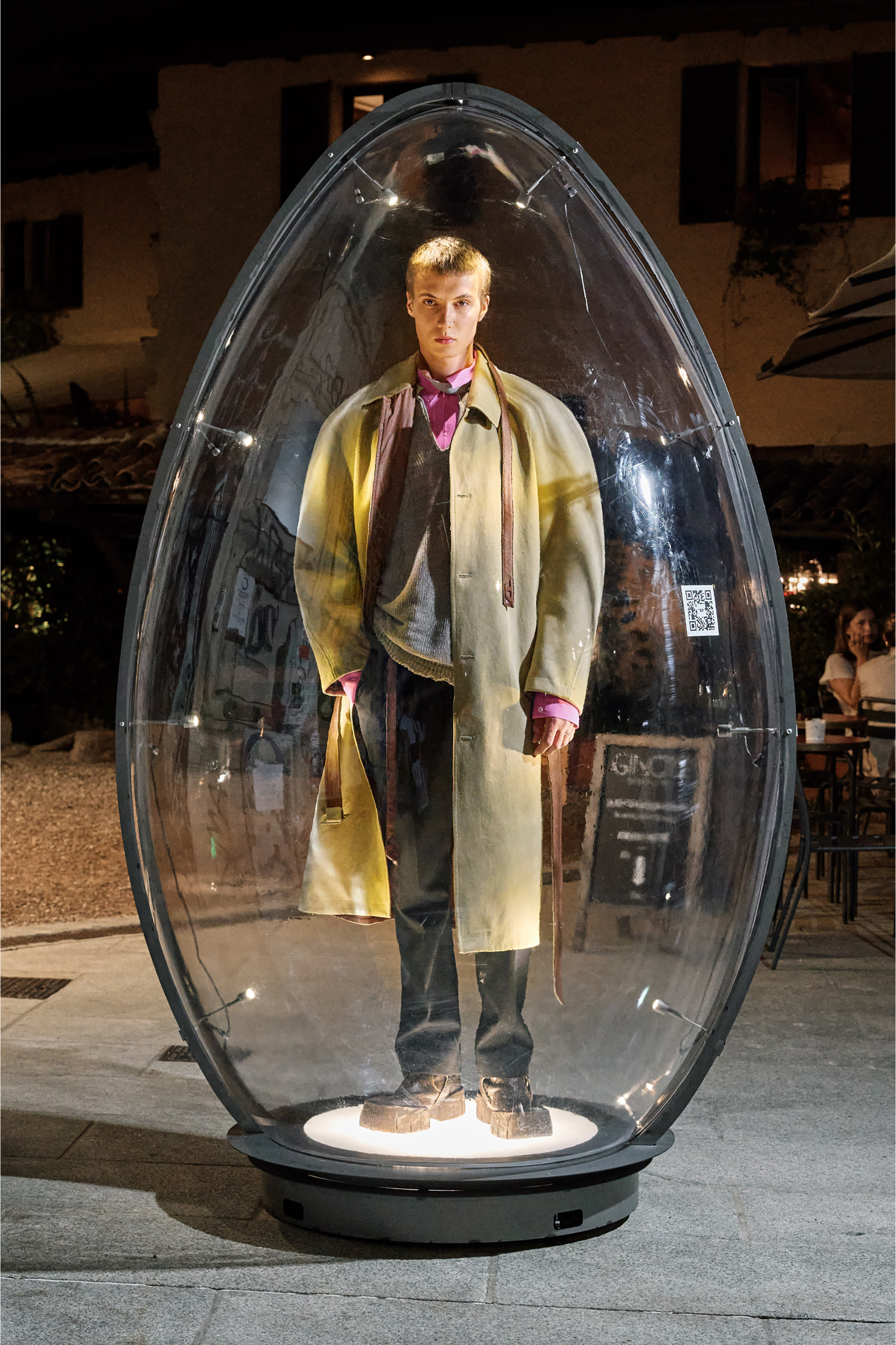 Diesel - J-ROUN, Trench con maniche cocoon Uomo in Marrone - 3