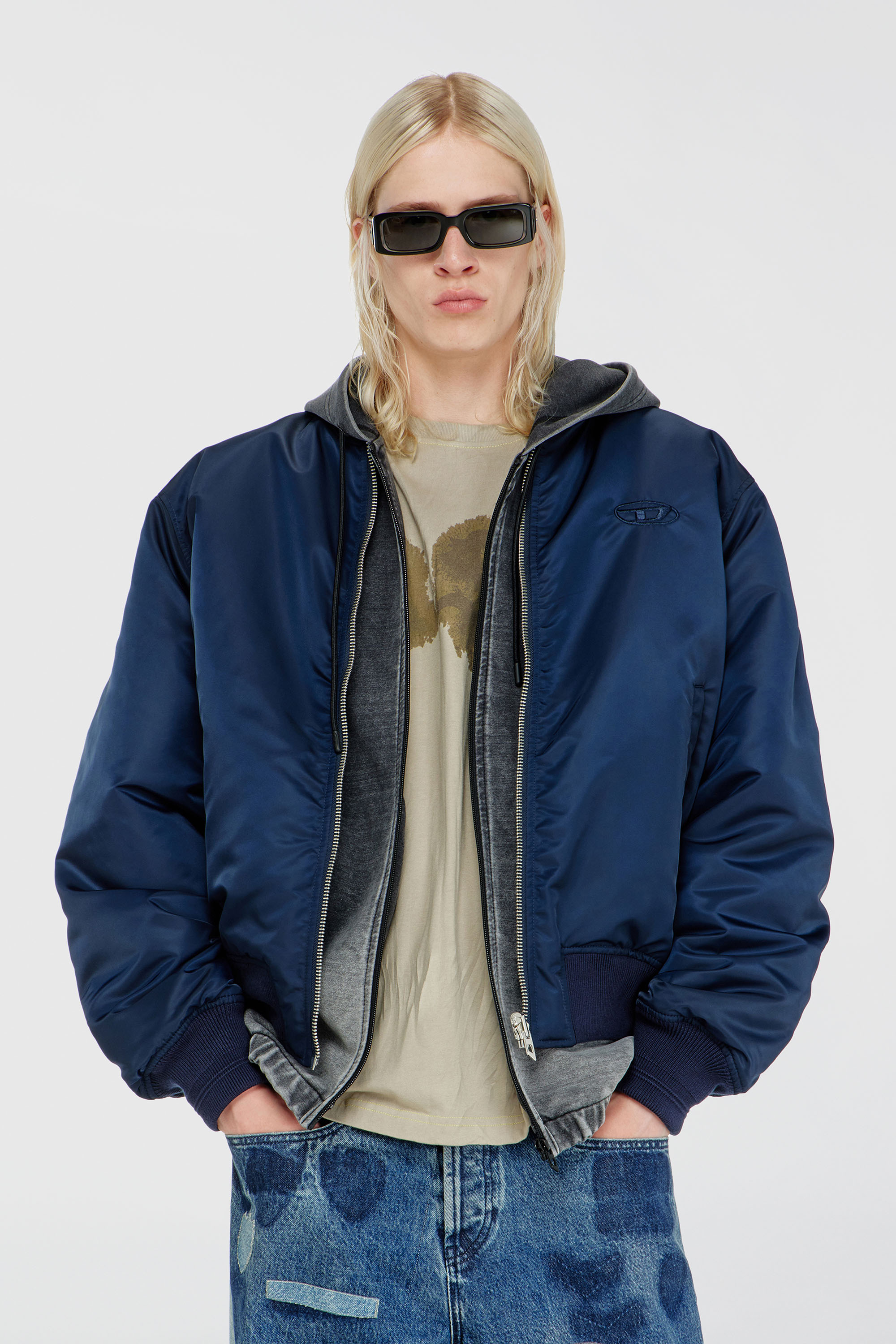 Diesel - W-TYPE-D1, Giacca bomber imbottita con ricamo Oval D Uomo in Blu - 1