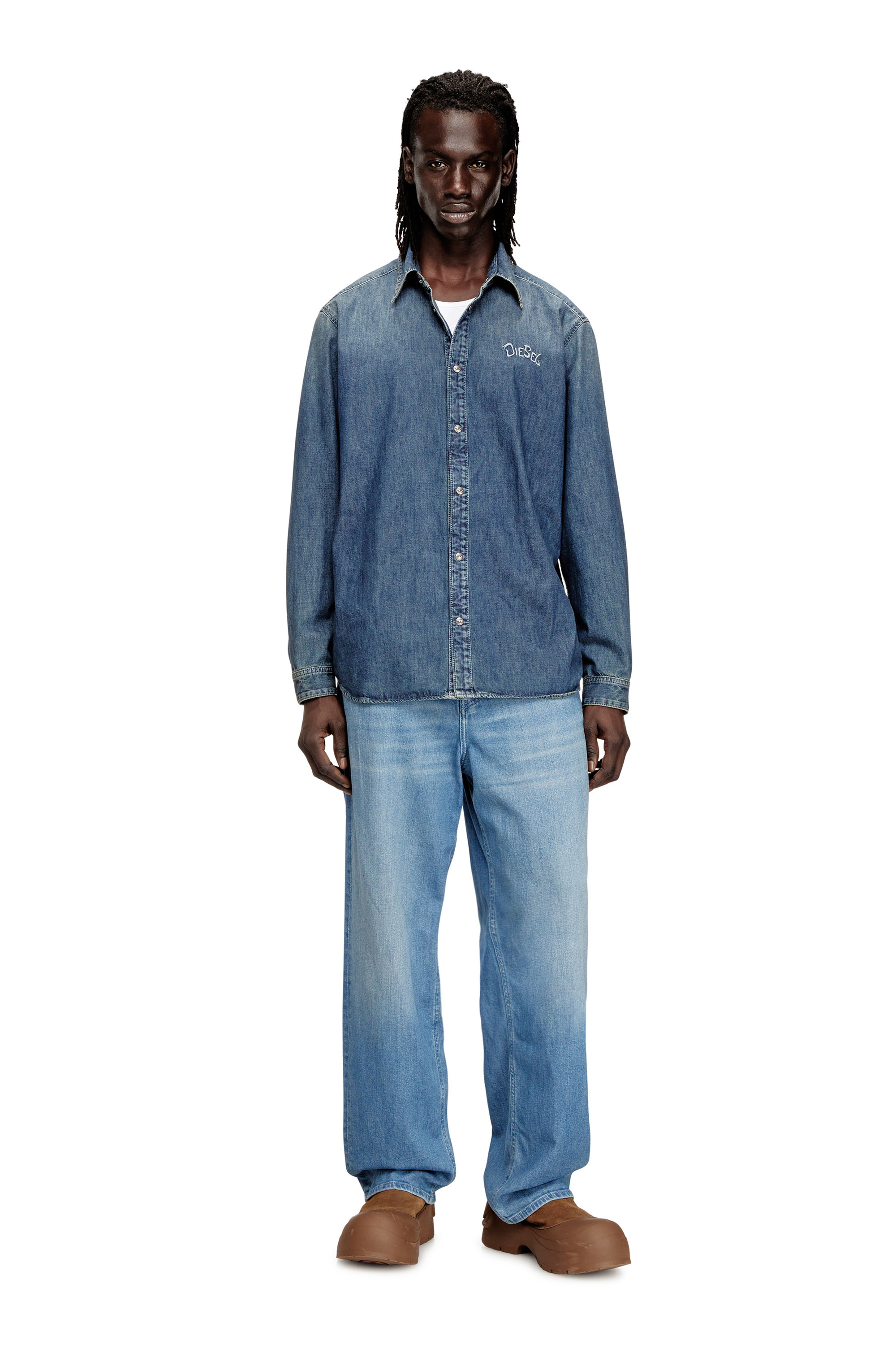 Diesel - D-SIMPLY-S15, Camicia in denim con emblema ricamato Uomo in Blu - 2
