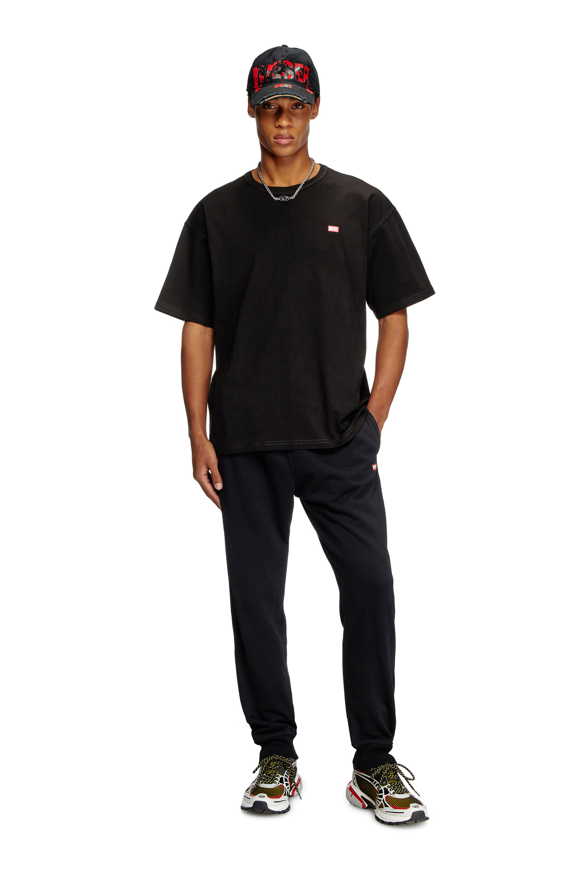 Diesel - T-BOXT-R30, T-shirt con piccolo logo Uomo in Nero - 1