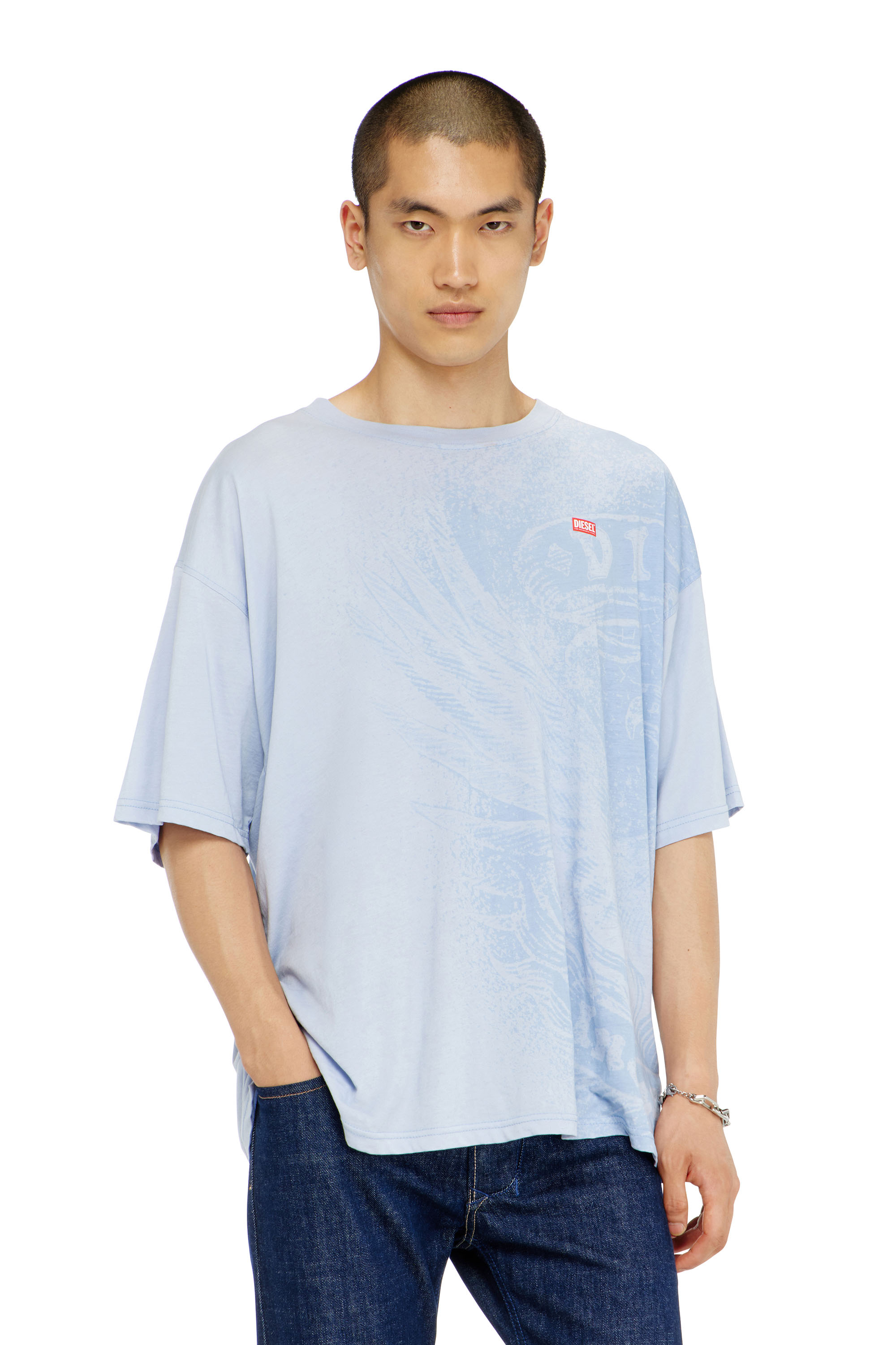 Diesel - T-BOXT-AA3, T-shirt dal taglio rilassato con stampe a pigmenti Uomo in Blu - 1