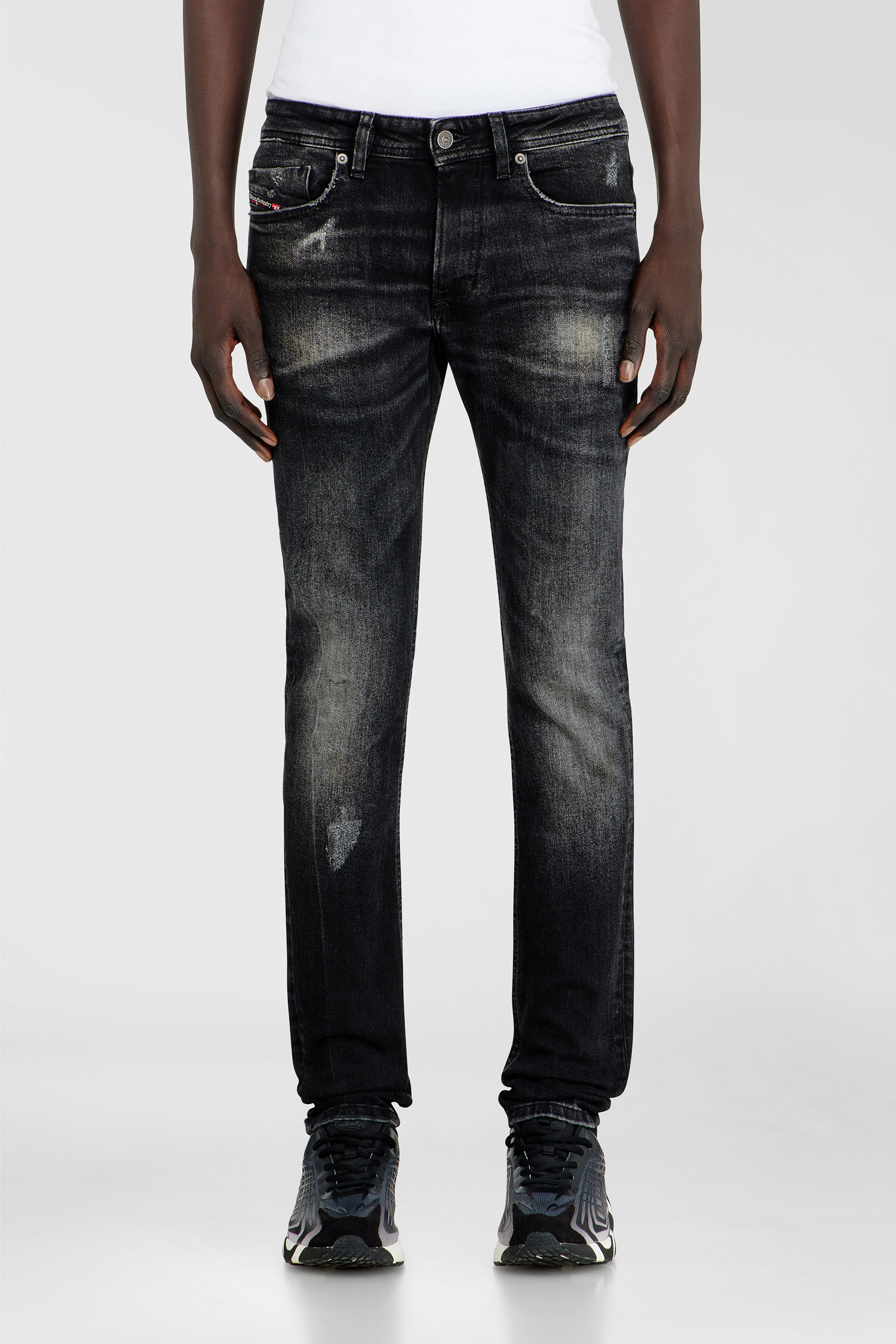 Diesel - Skinny Jeans 1979 Sleenker 0DBDP Uomo, Nero/Grigio scuro - Image 4