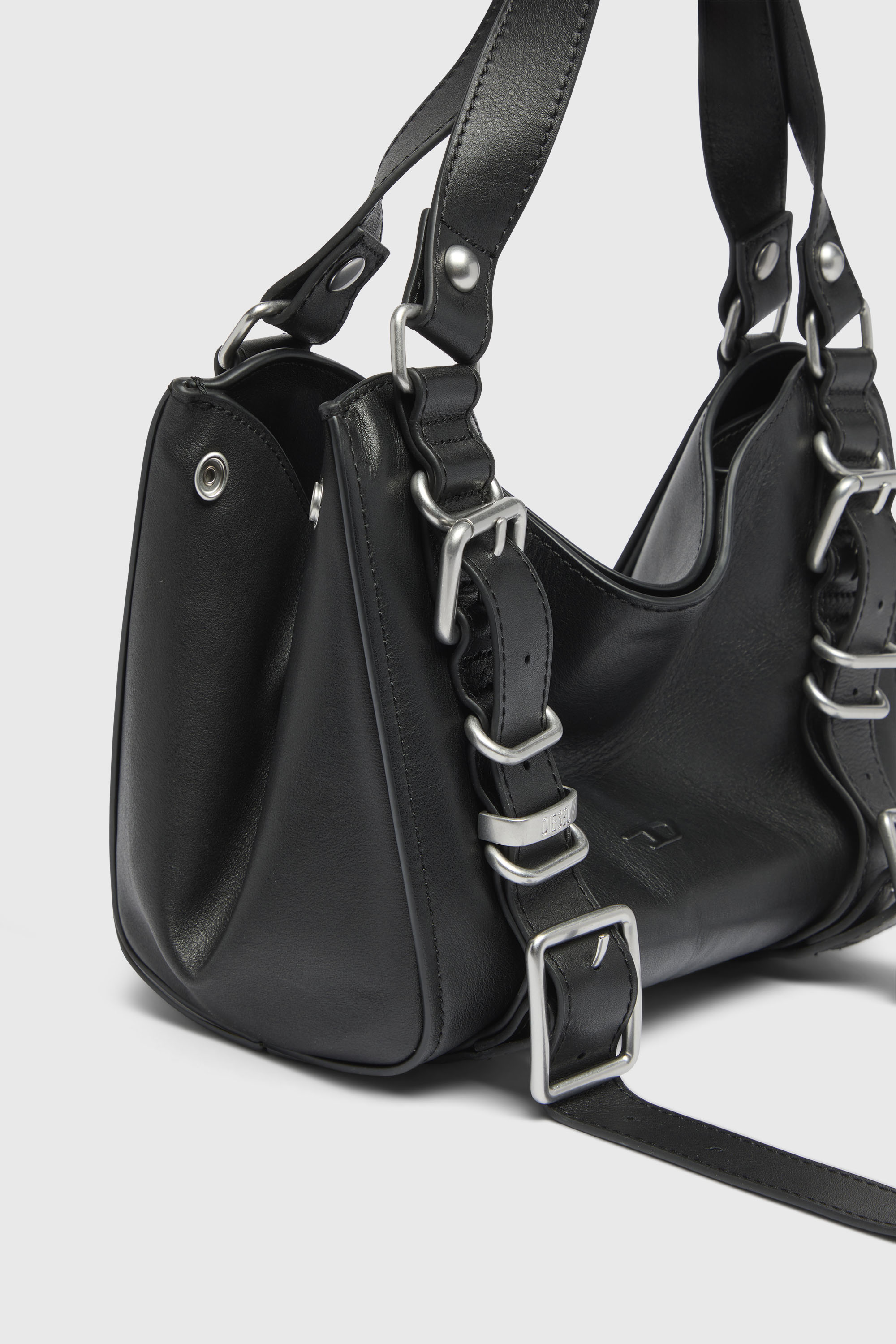 Diesel - D-ONE TOPHANDLE S, D-One-Borsa piccola a mano in pelle trattata Donna in Nero - 6