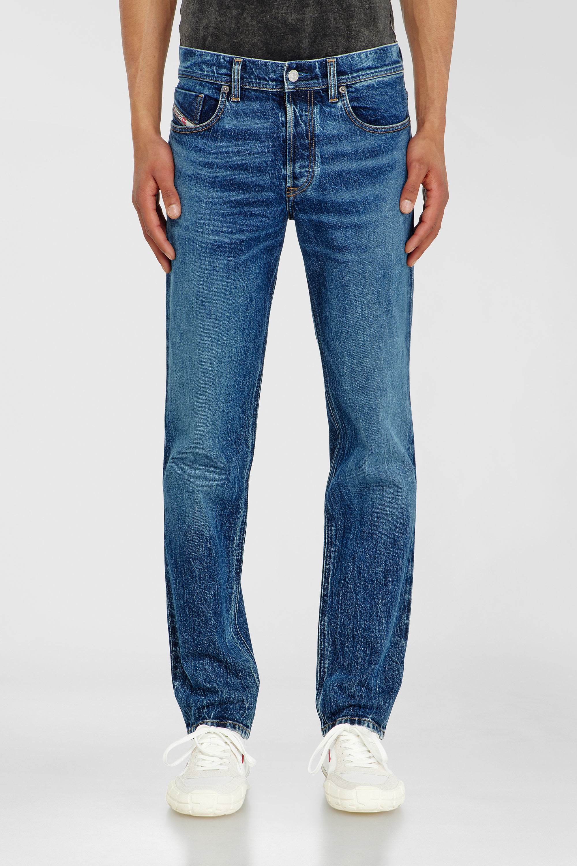Diesel - Regular Jeans 2023 D-Finitive 0KBBQ Uomo, Blu Scuro - Image 1