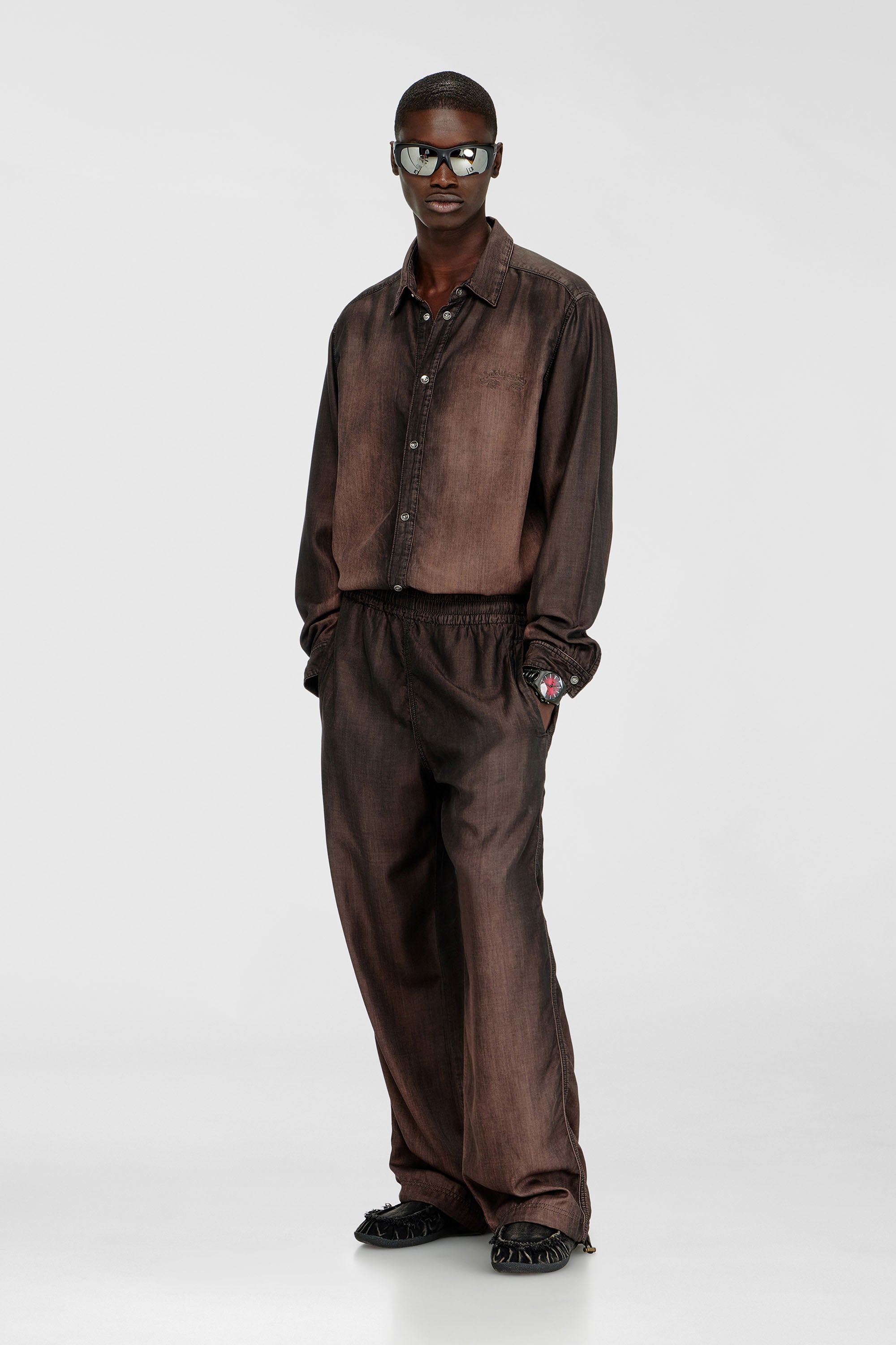 Diesel - Relaxed Jeans D-Roder 068YF Unisex, Testa di Moro - Image 1