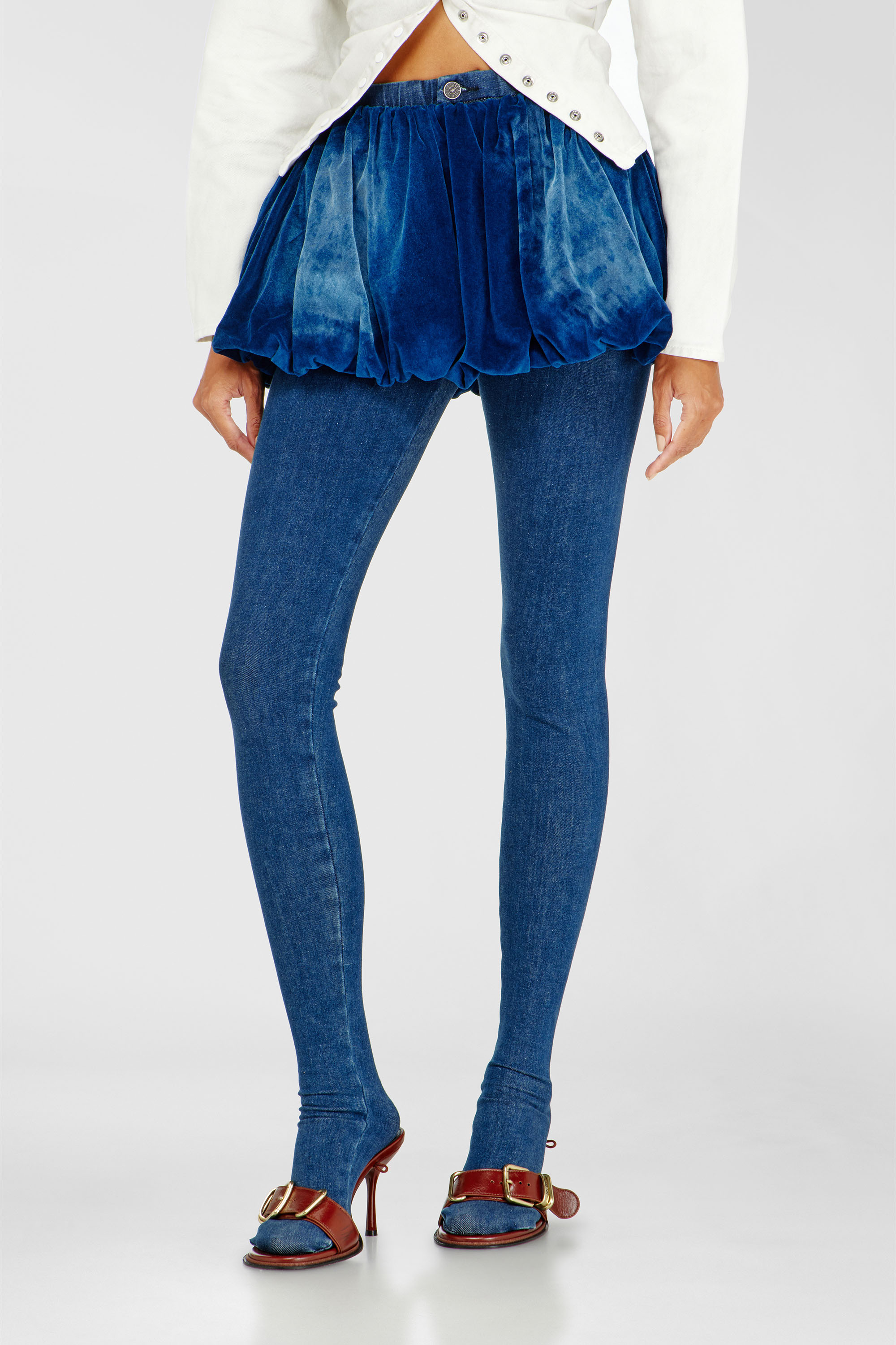 Diesel - DE-MUJ-FSJ1, Gonna corta a palloncino in denim effetto velluto Donna in Blu - 1